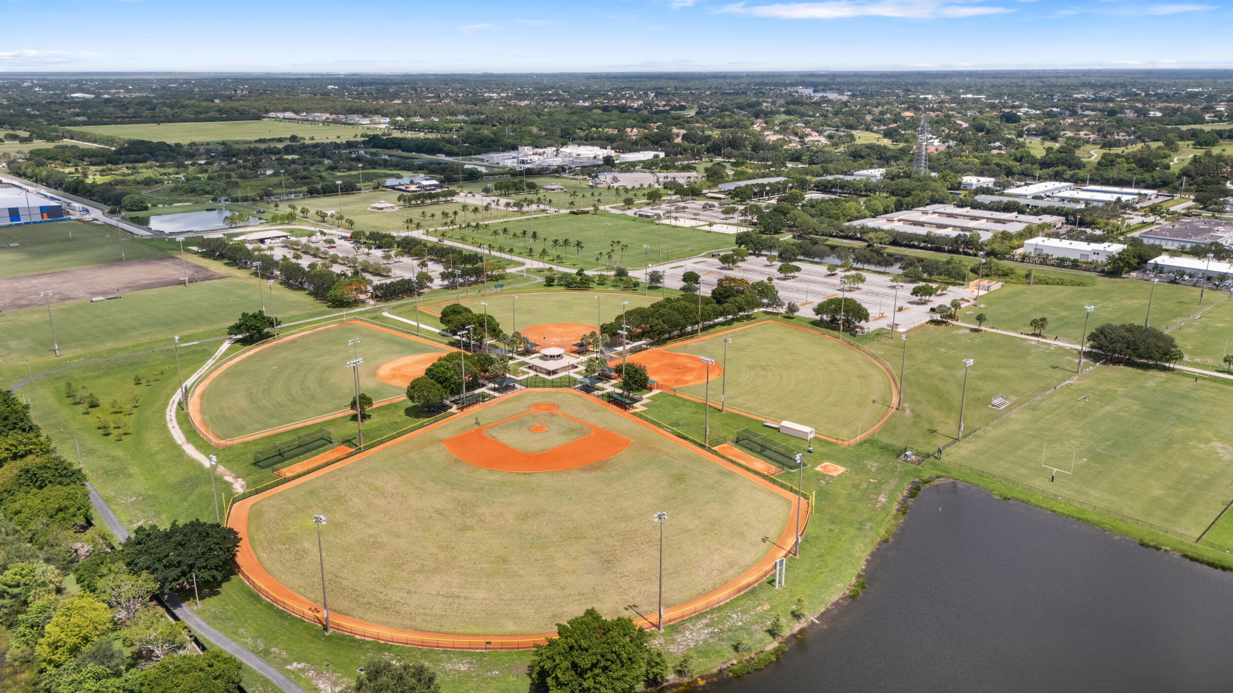 LAKEFIELD OF THE LANDINGS AT WELLINGTON - Residential