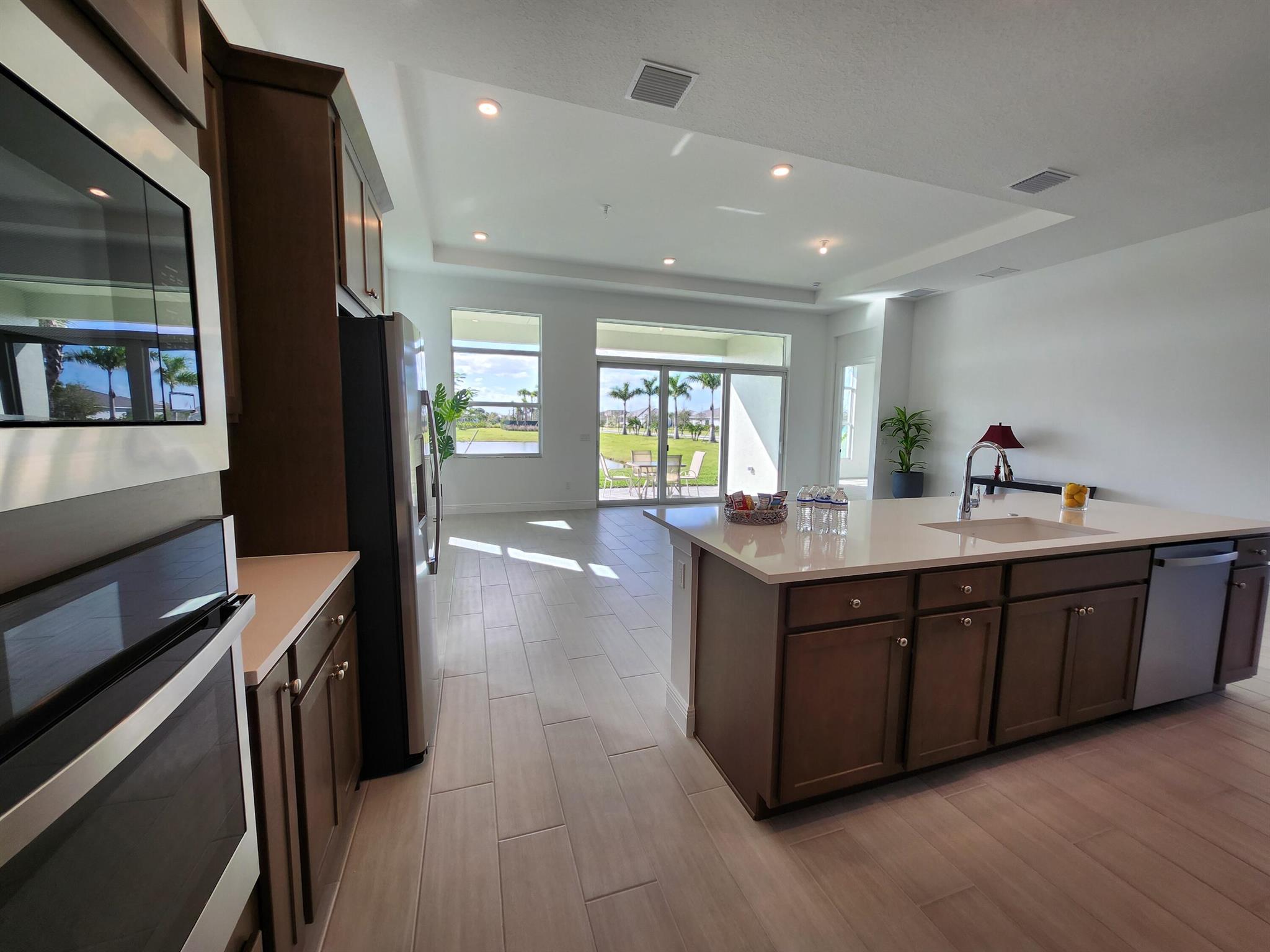 CRESSWIND PALM BEACH - Residential