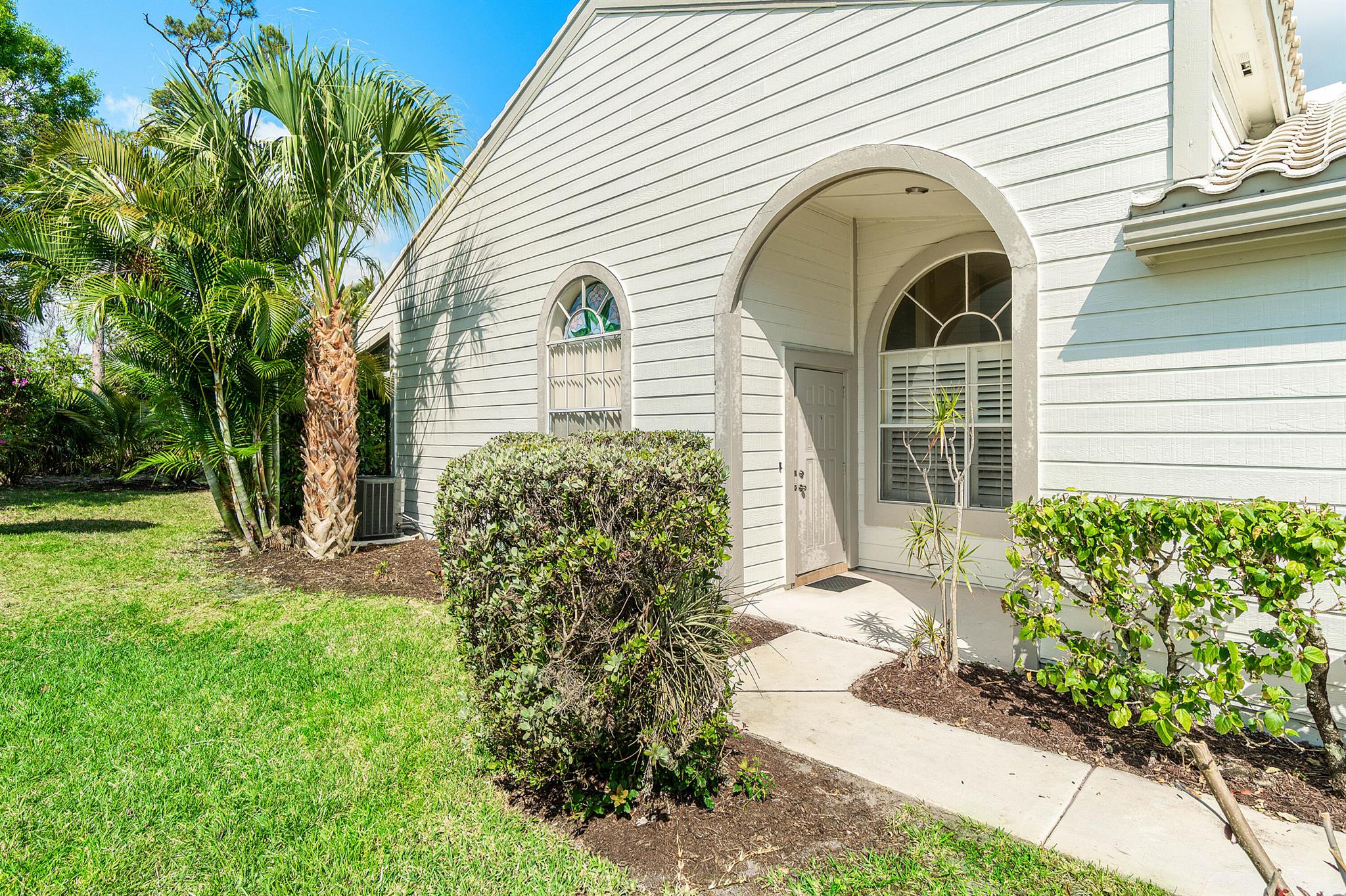 8918 SE Riverfront Terrace
