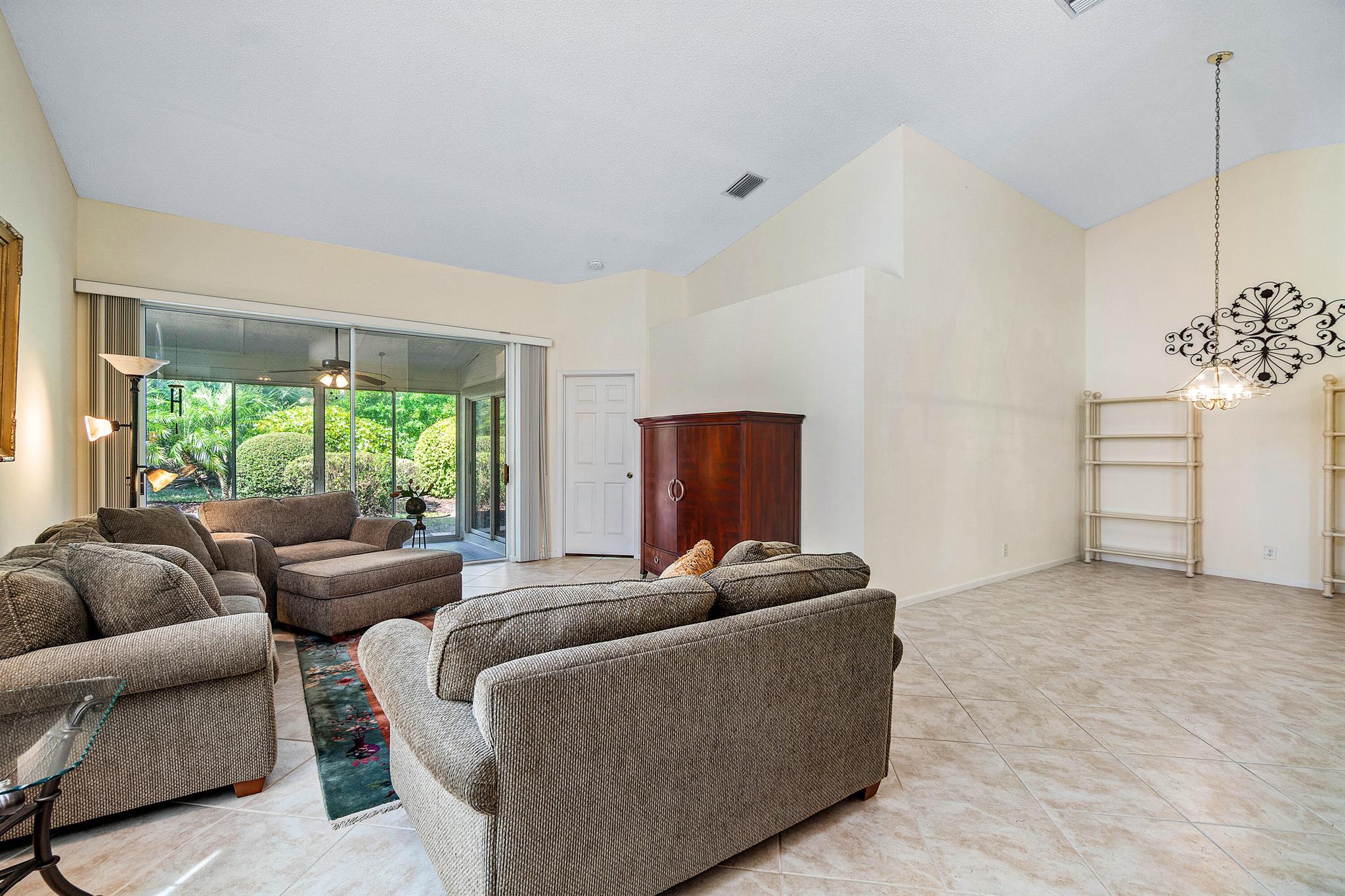 8918 SE Riverfront Terrace