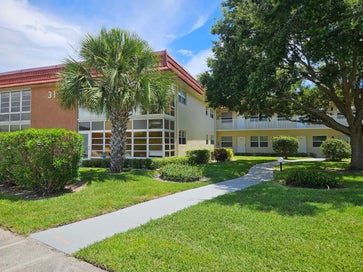31 Pine Arbor Lane Vero Beach FL 32962