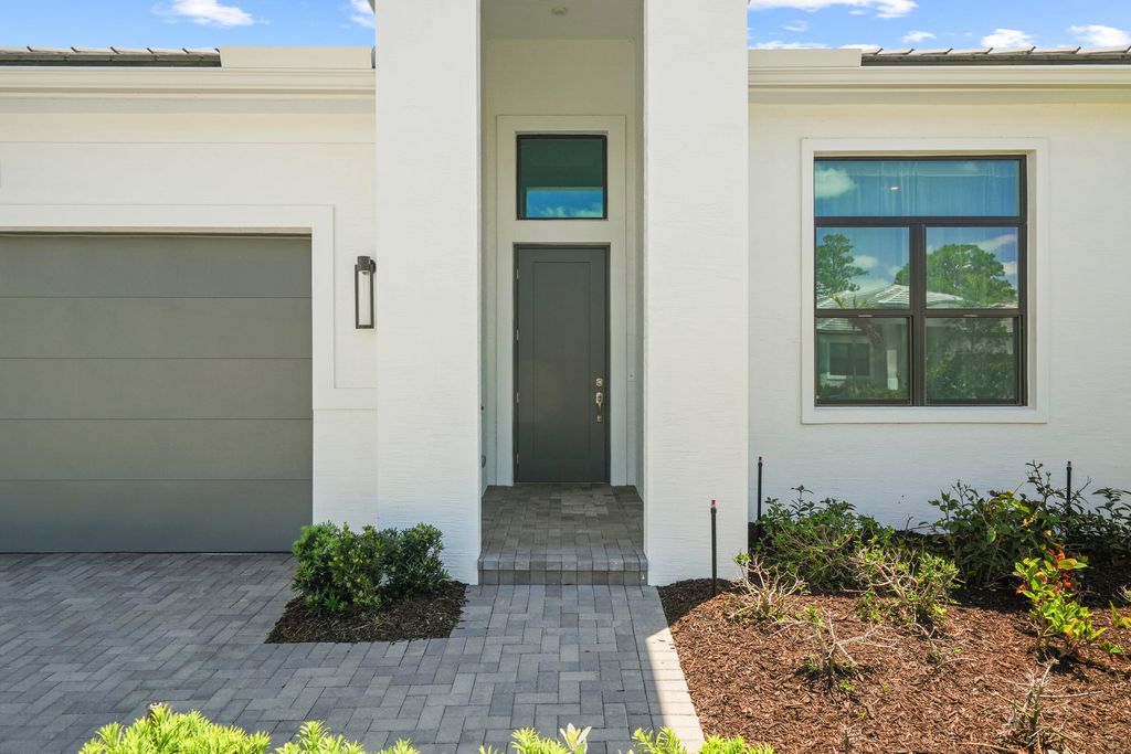 Photo of 2752 SE Ashfield Drive, Port Saint Lucie, FL 34984 (MLS # B26021521)