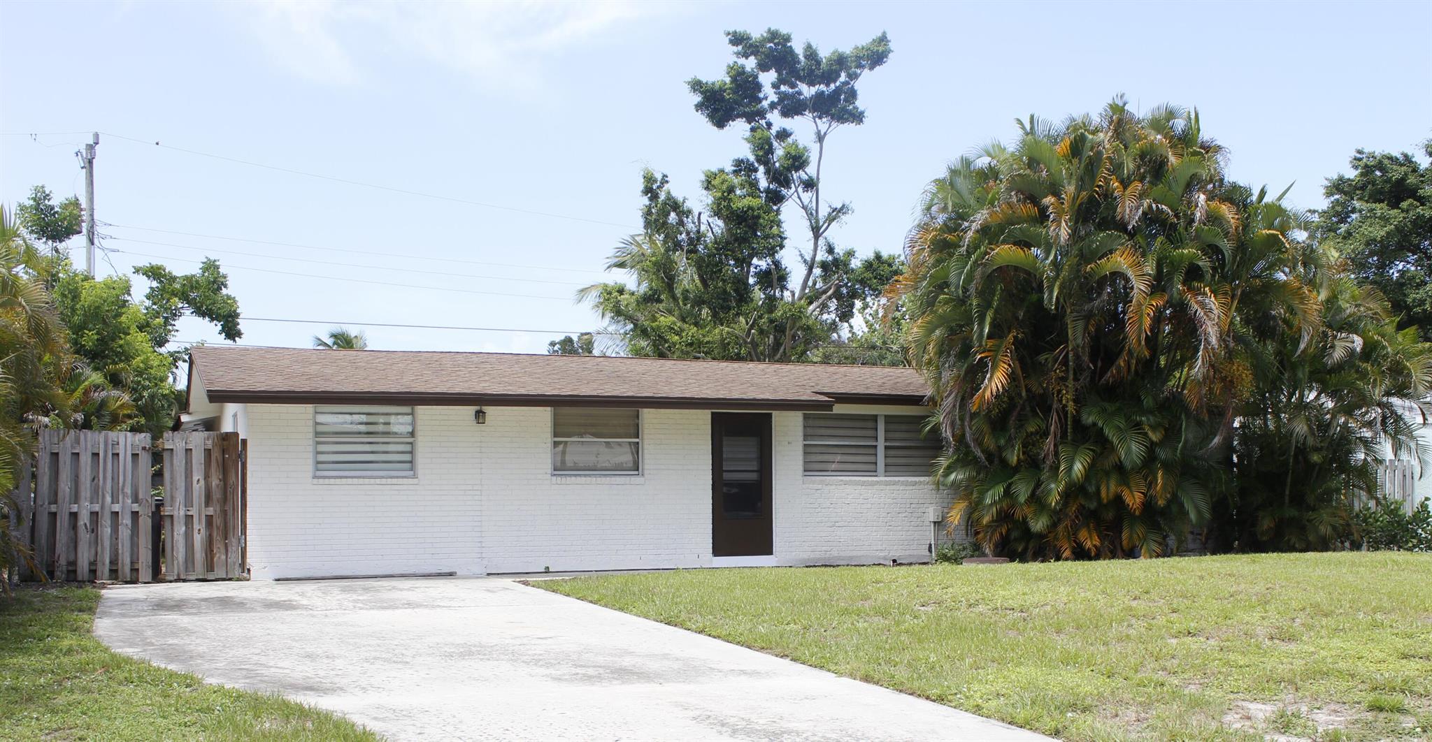 Spectacular fully furnished 3-bedroom, 2.5-bath home in beautiful Jupiter. Recently renovated w/style & comfort in mind, this home features new stainless steel appliances, beautifully updated bathrooms, & an open-concept layout w/ a bright, spacious feel throughout. The primary suite includes a private bath & a generous walk-in closet. The kitchen provides ample space for meal prep & entertainment, w/abundant cabinetry & counter space. The property offers additional parking--perfect for your boat, RV, or extra vehicles--with no HOA restrictions. The fully fenced is ideal for relaxing or entertaining guests. Experience true South Florida living just minutes from Jupiter Inlet, pristine beaches, and some of the area's best dining, shopping, and entertainment--short drive to the beach.