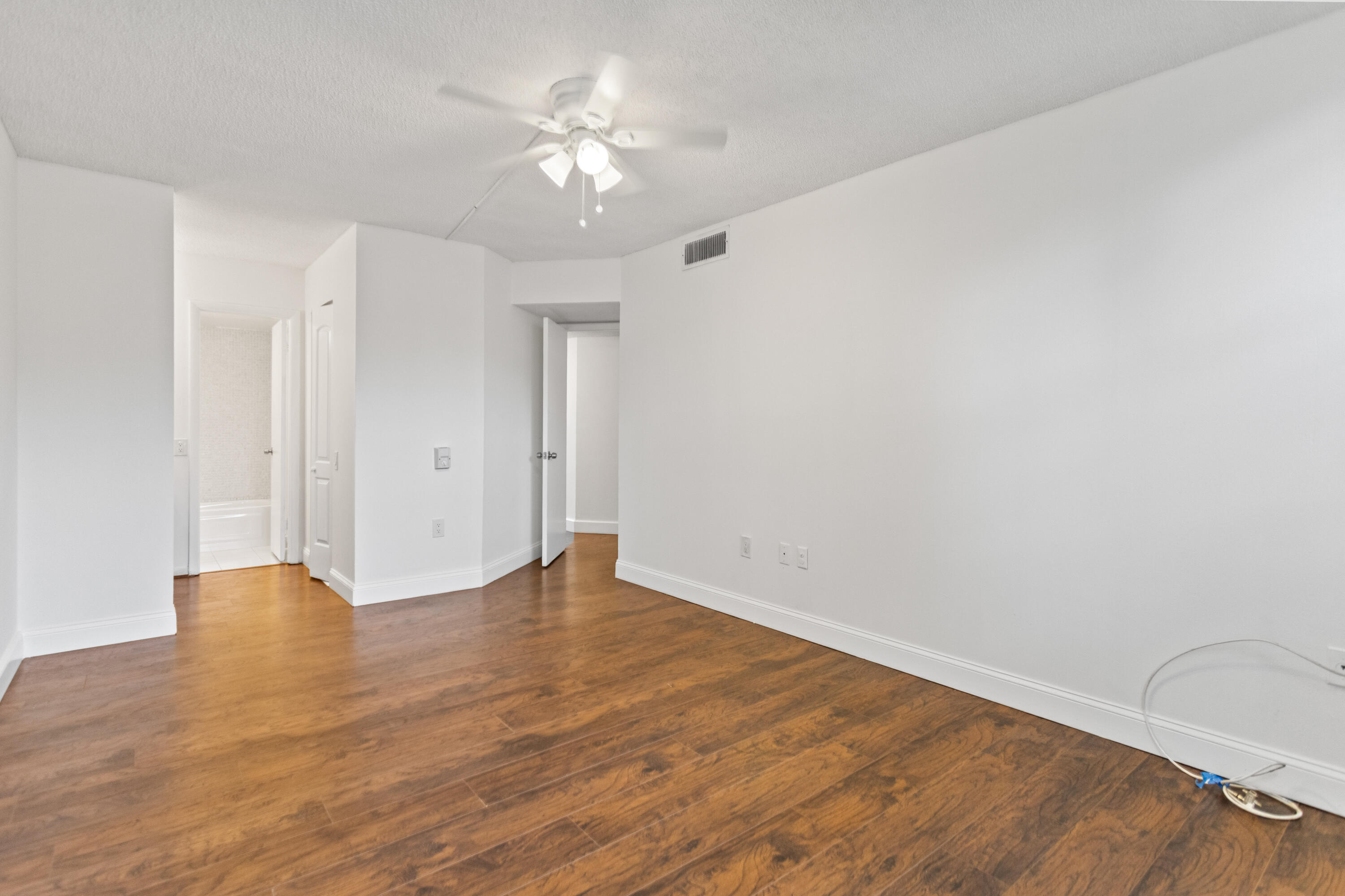 LIME BAY CONDOMINIUM 5 - Residential