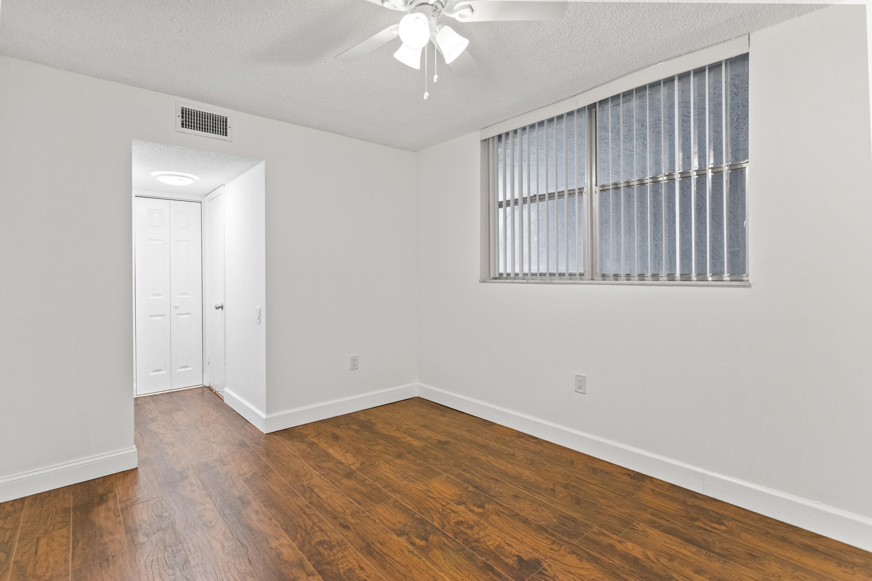 LIME BAY CONDOMINIUM 5 - Residential