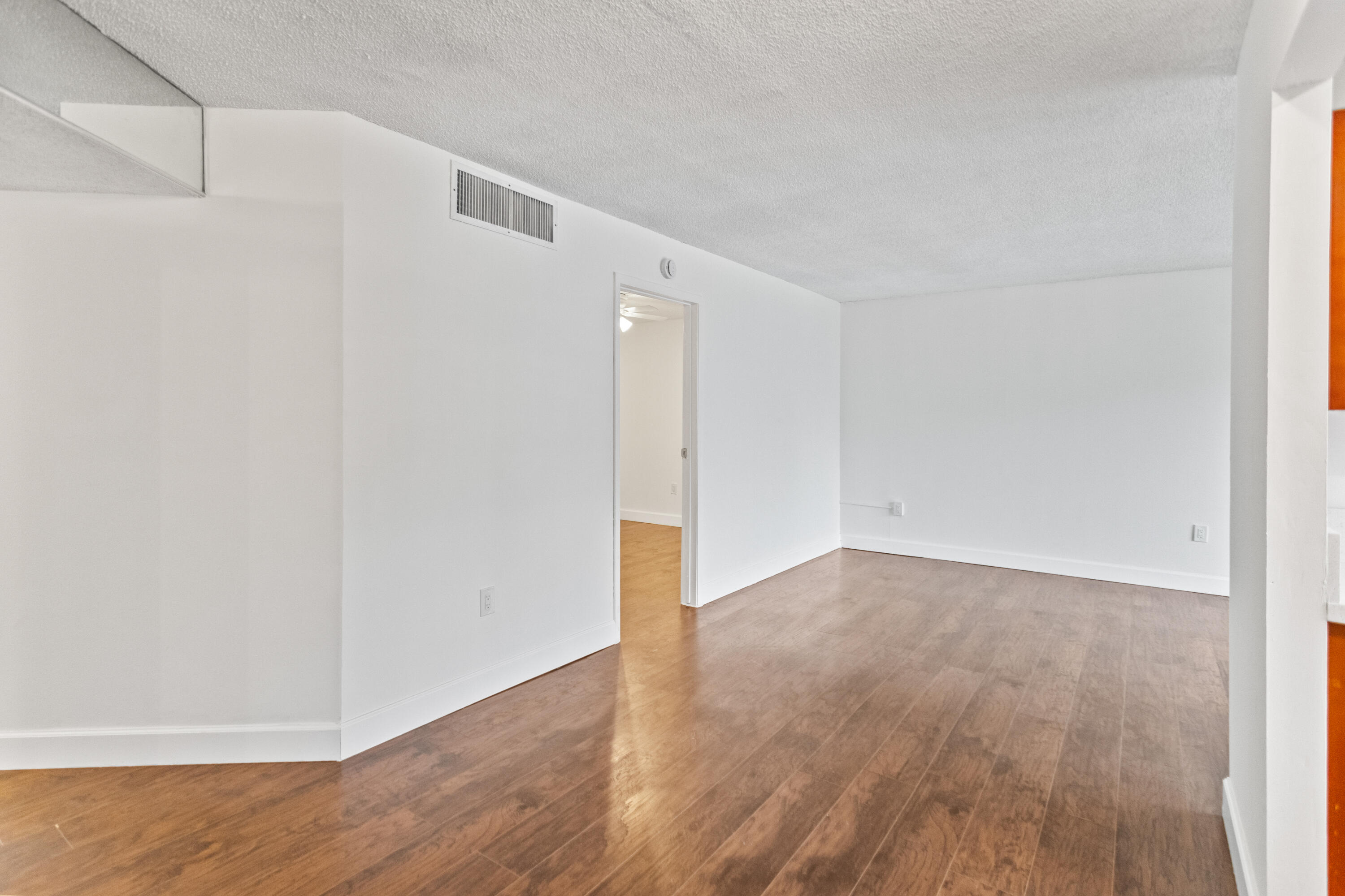 LIME BAY CONDOMINIUM 5 - Residential