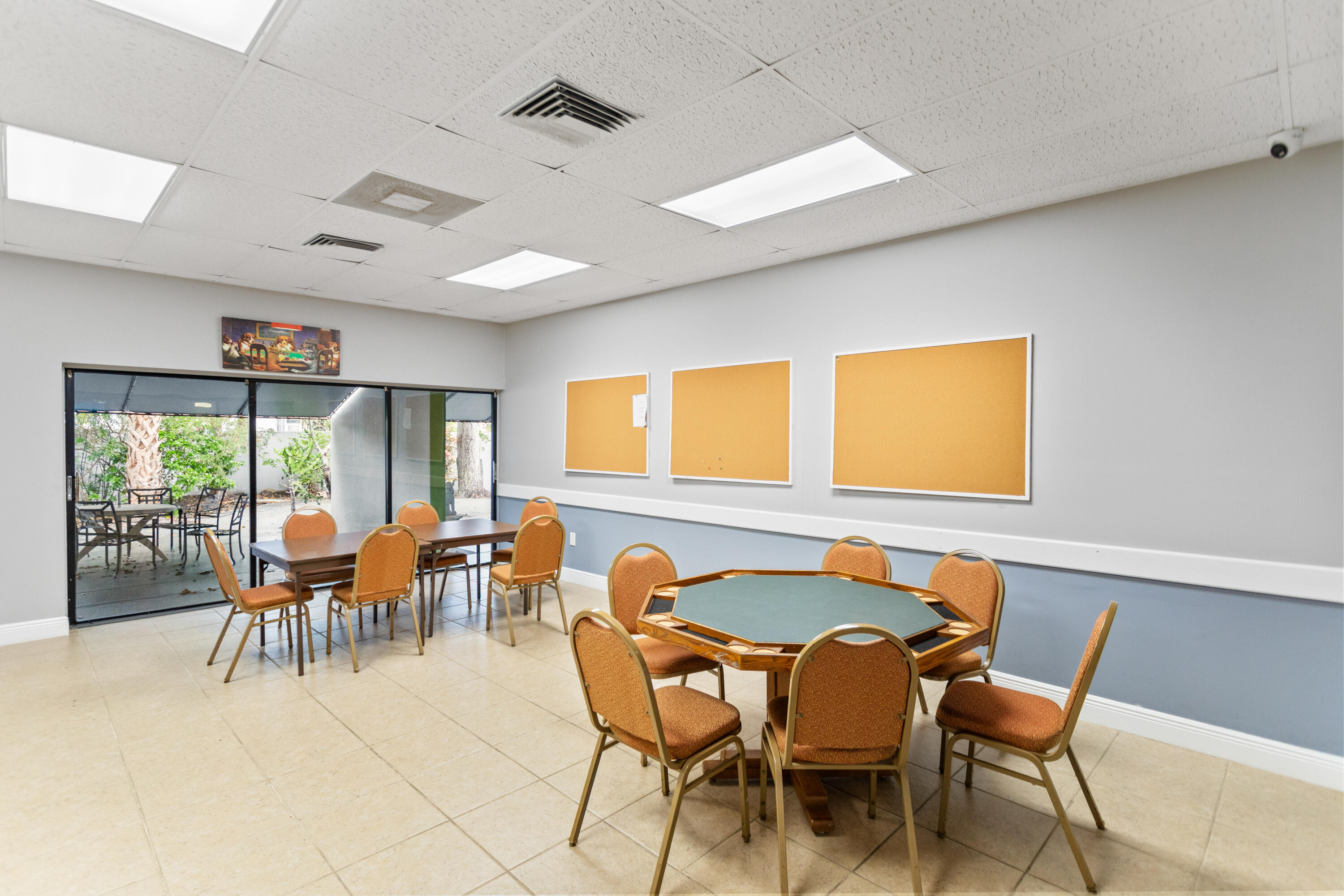 LIME BAY CONDOMINIUM 5 - Residential