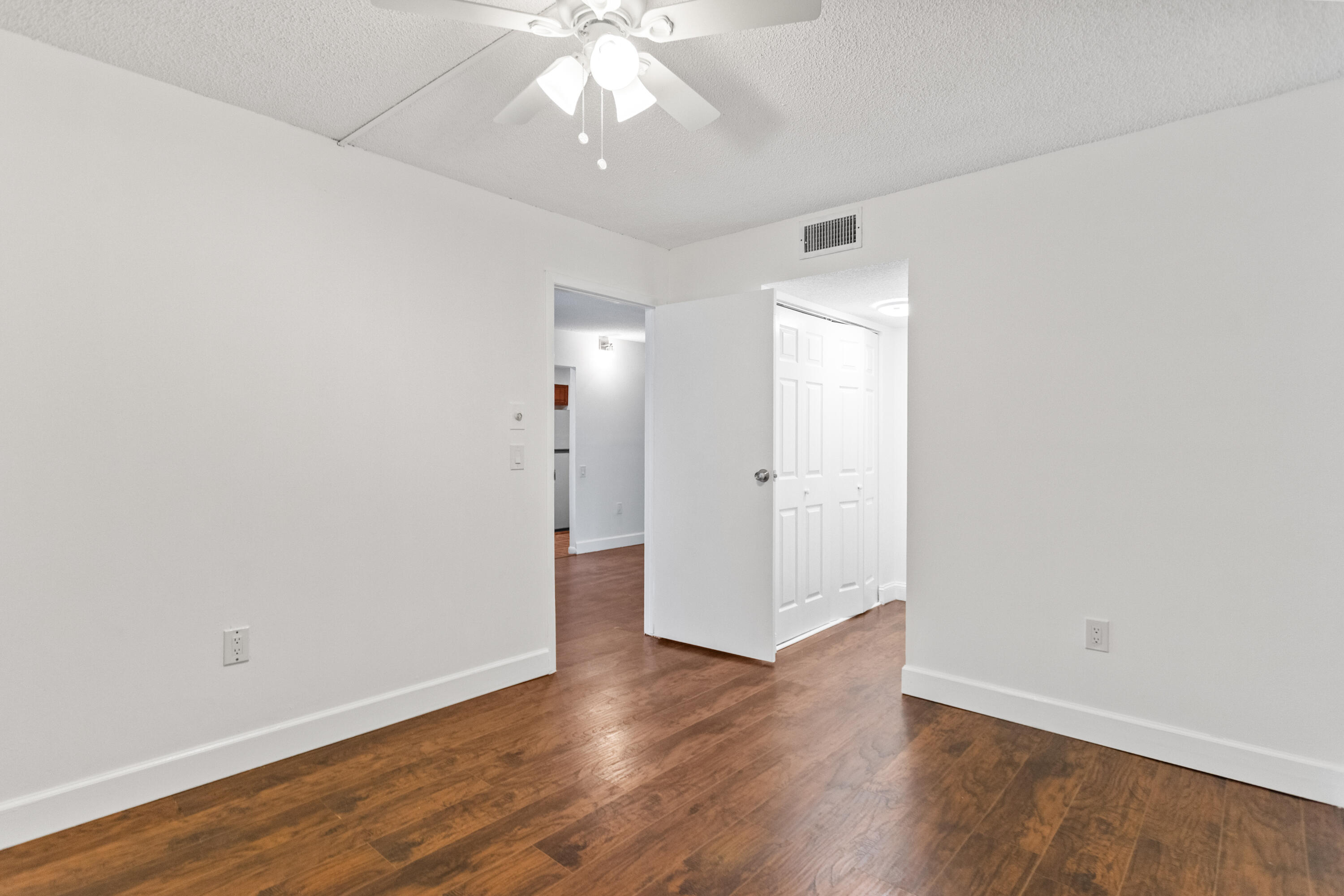 LIME BAY CONDOMINIUM 5 - Residential