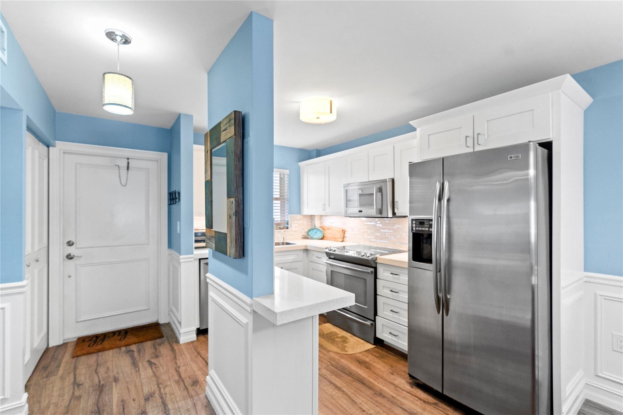 HILLSBORO COLONNADE - Residential