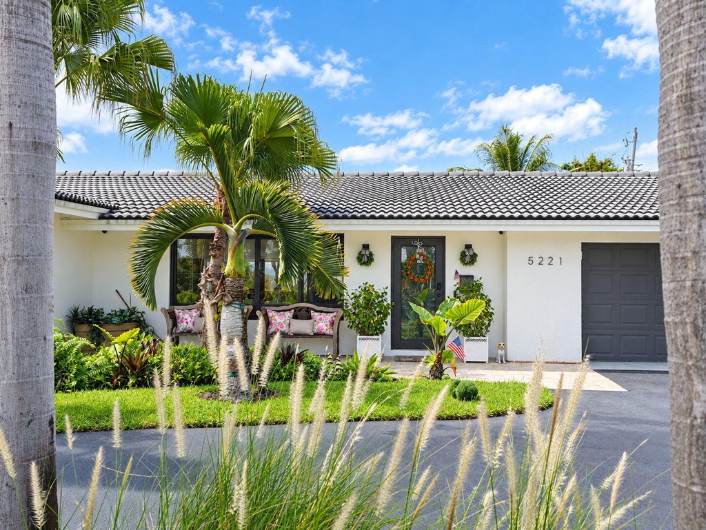 Photo of 5221 NE 27TH Avenue, Lighthouse Point, FL 33064 (MLS # B26091643)