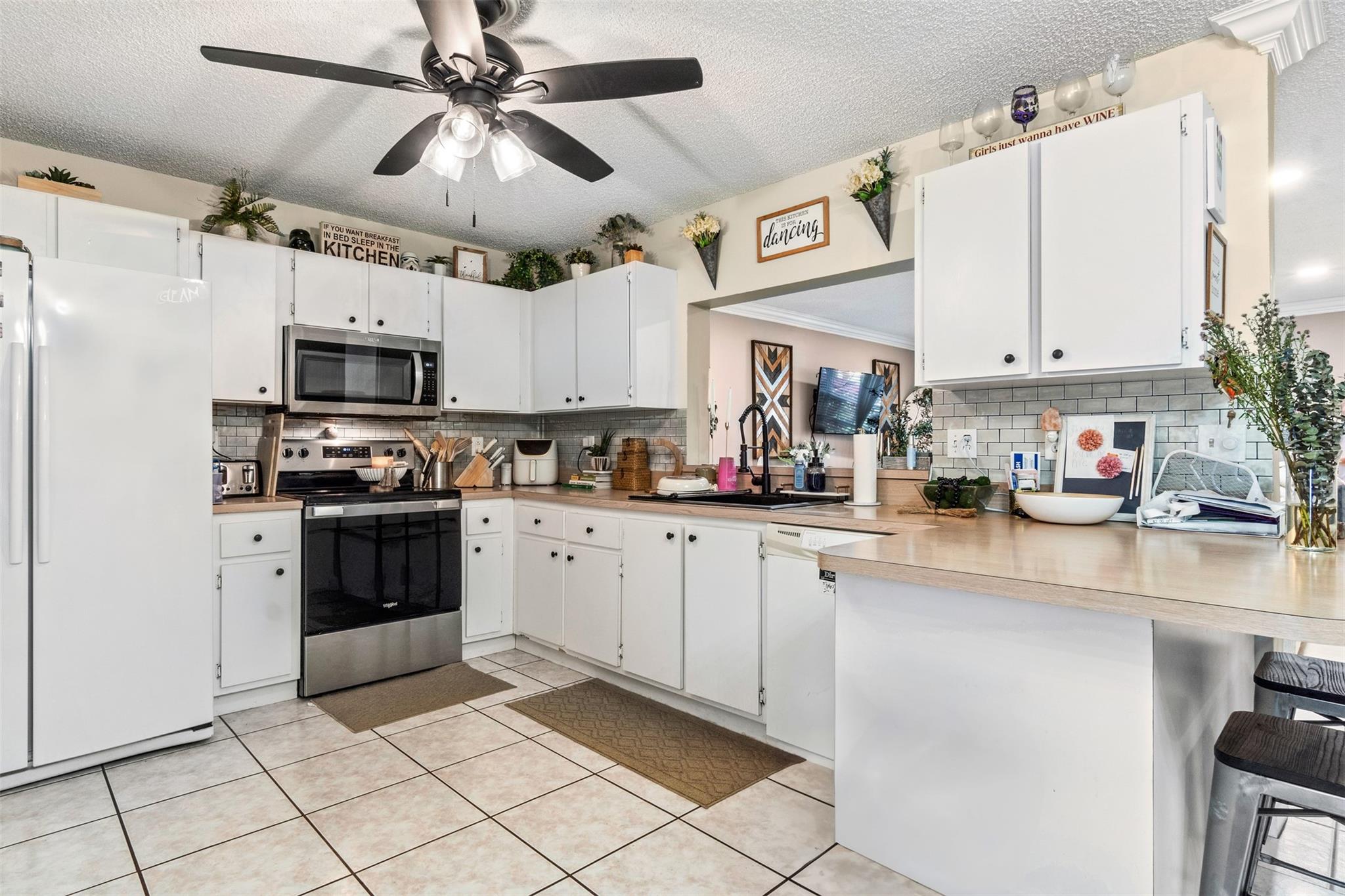 12161 NW 36th Pl 12161