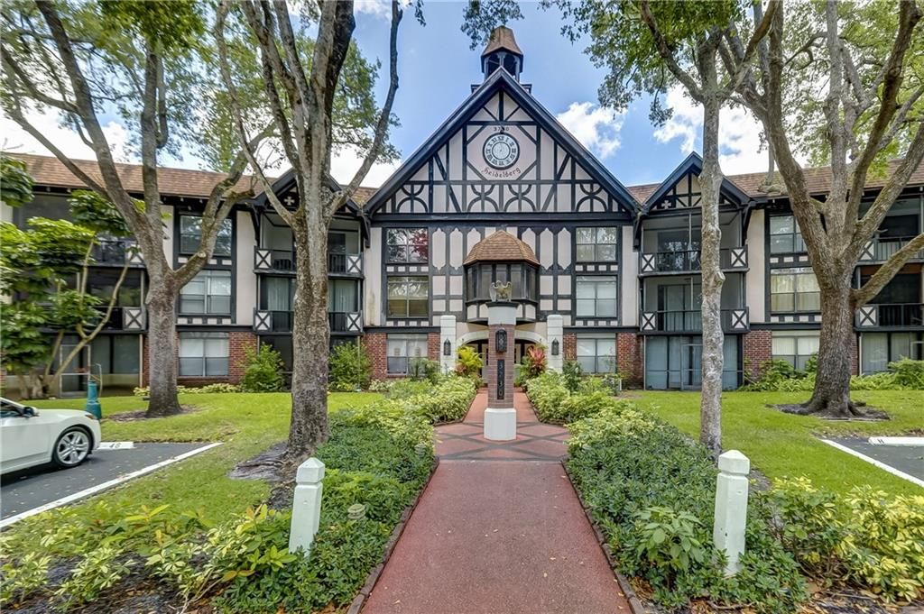 Photo of 3730 Inverrary Dr #2M, Lauderhill, FL 33319 (MLS # F10286347)