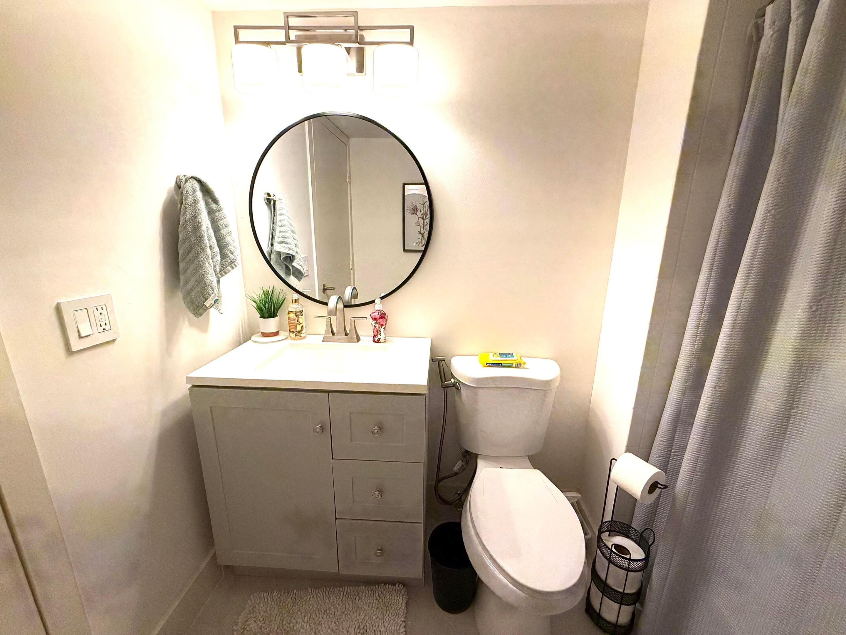 WATERS EDGE TOWERS CONDO - Residential