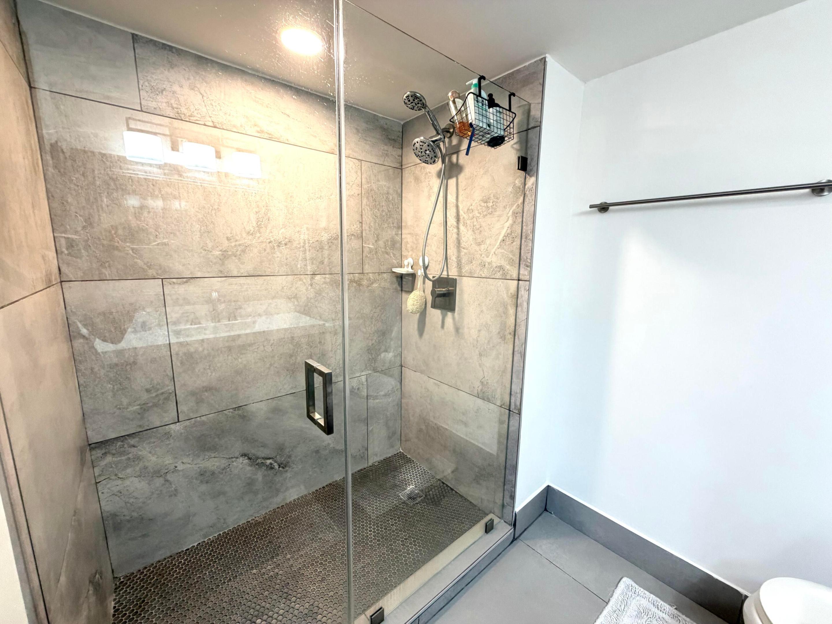 WATERS EDGE TOWERS CONDO - Residential