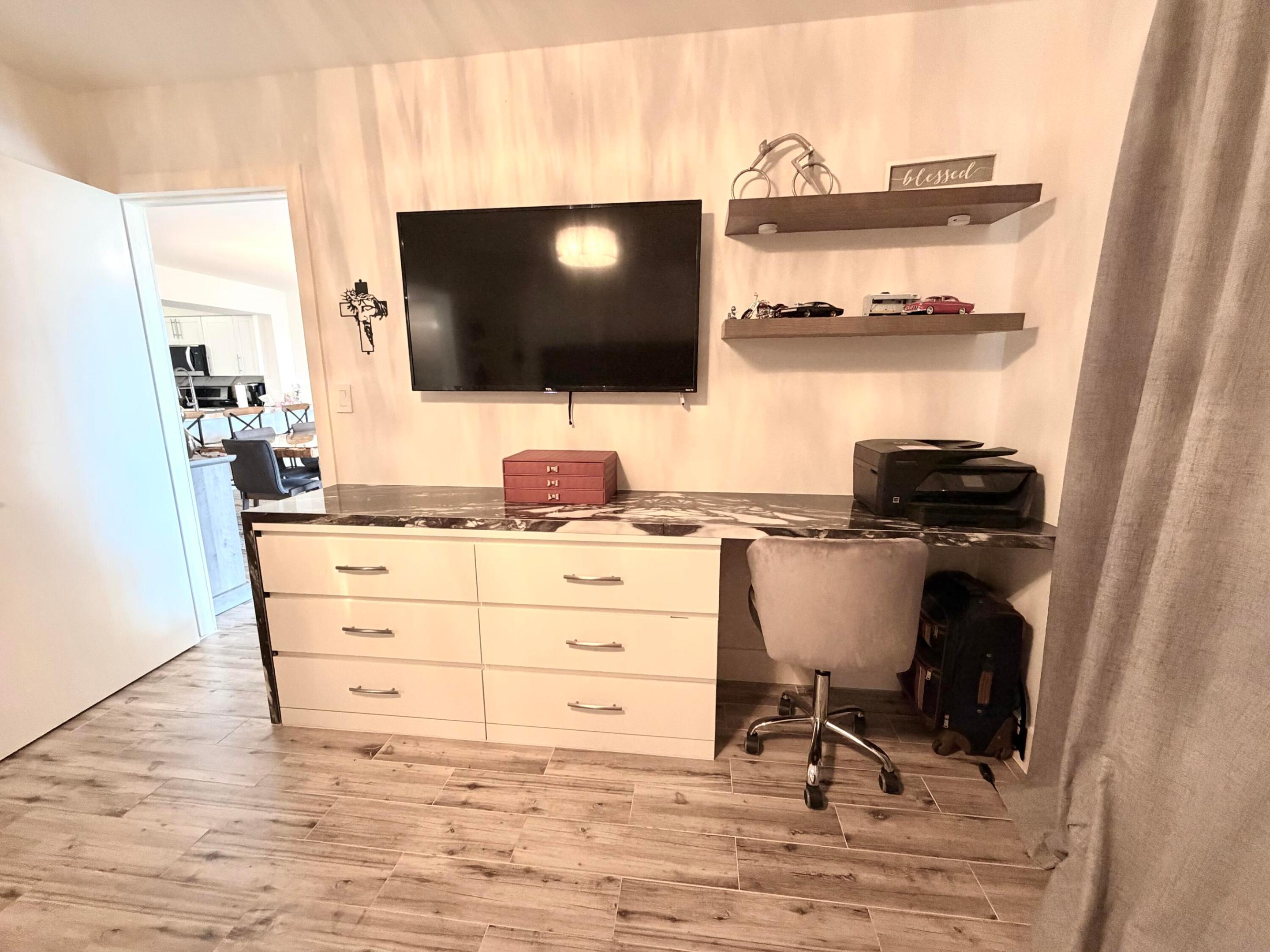 WATERS EDGE TOWERS CONDO - Residential