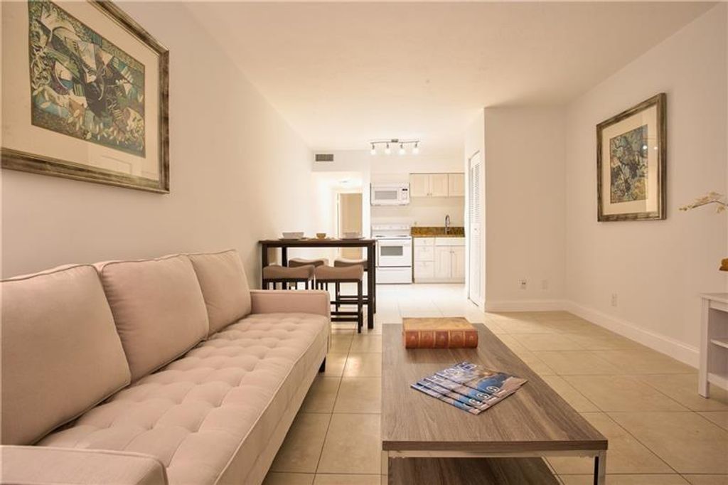 Photo of 530 S Federal Highway #4, Fort Lauderdale, FL 33301 (MLS # F10518294)