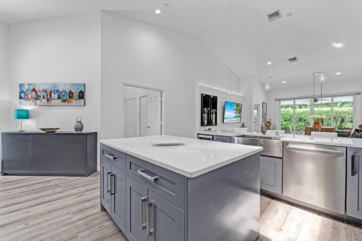 Villa San Remo - Residential