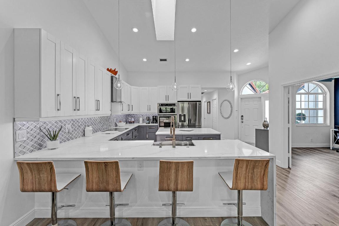 Villa San Remo - Residential