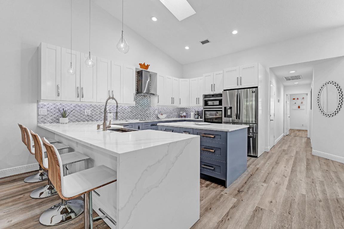 Villa San Remo - Residential