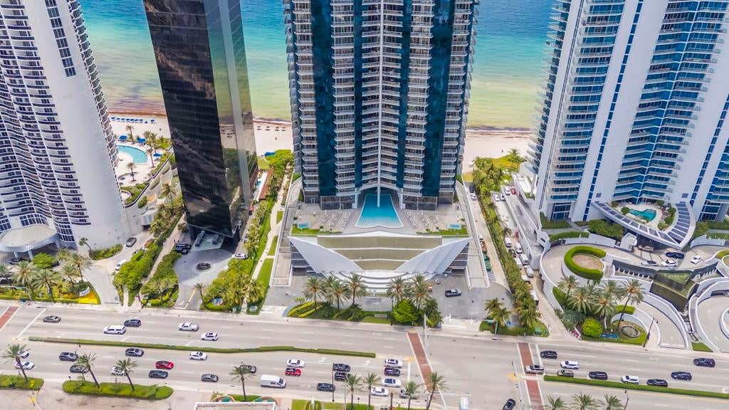 17121 Collins Avenue 2207