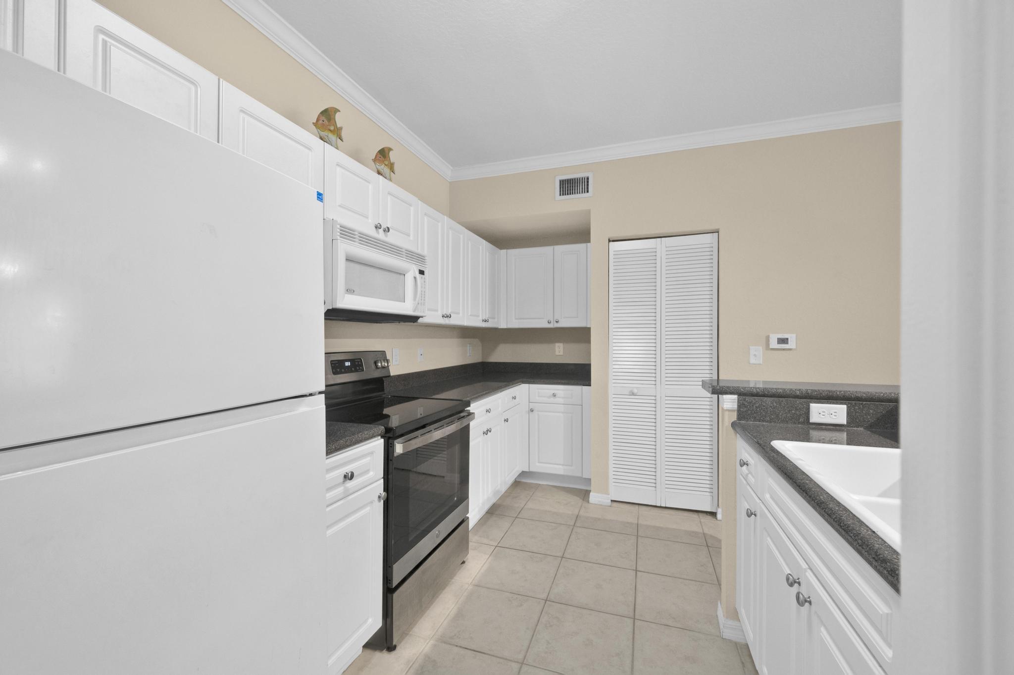 THE ESTATES AT STUART CONDO - Residential Lease
