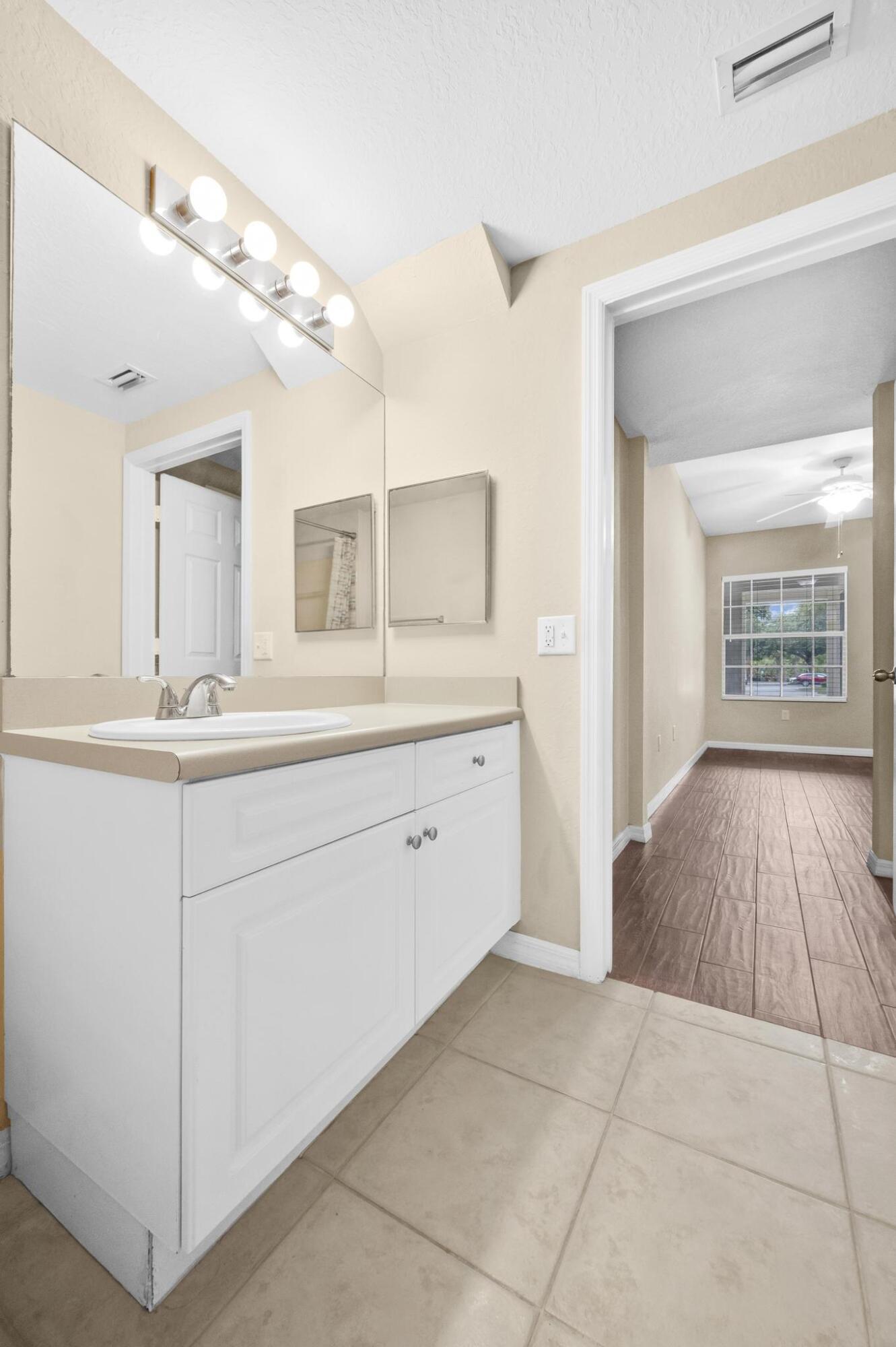 THE ESTATES AT STUART CONDO - Residential Lease