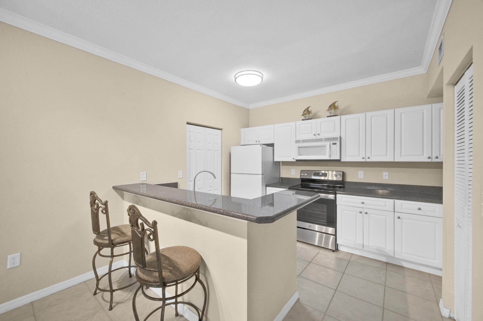THE ESTATES AT STUART CONDO - Residential Lease