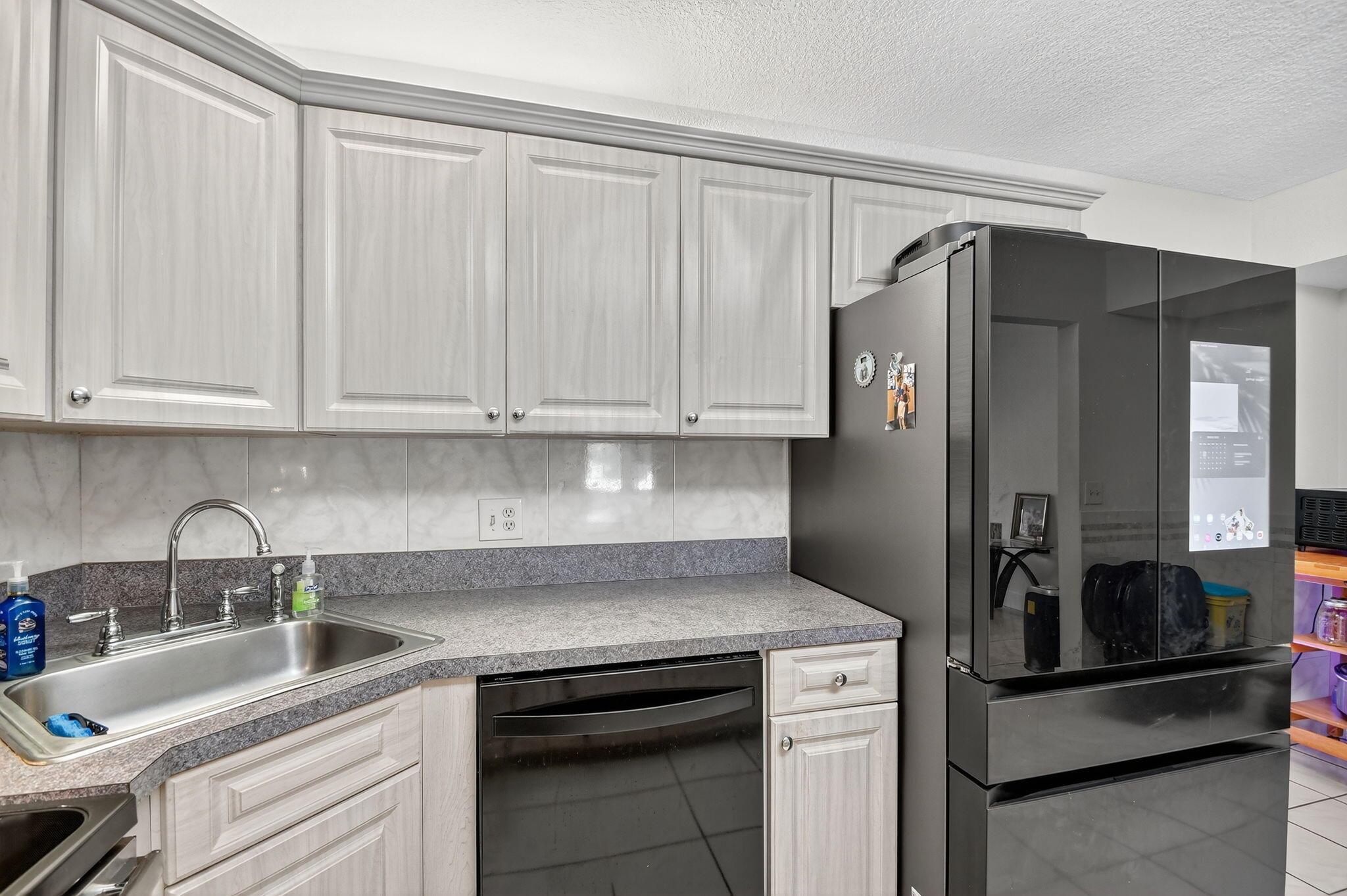 PINE RIDGE NORTH VILLAGE - Residential
