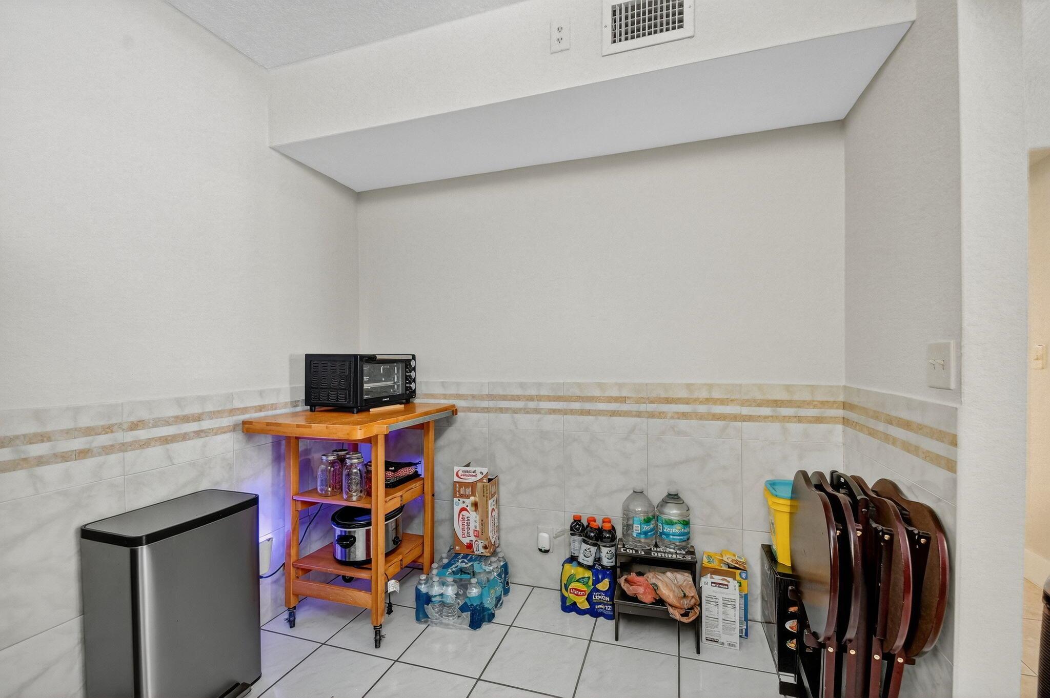 PINE RIDGE NORTH VILLAGE - Residential