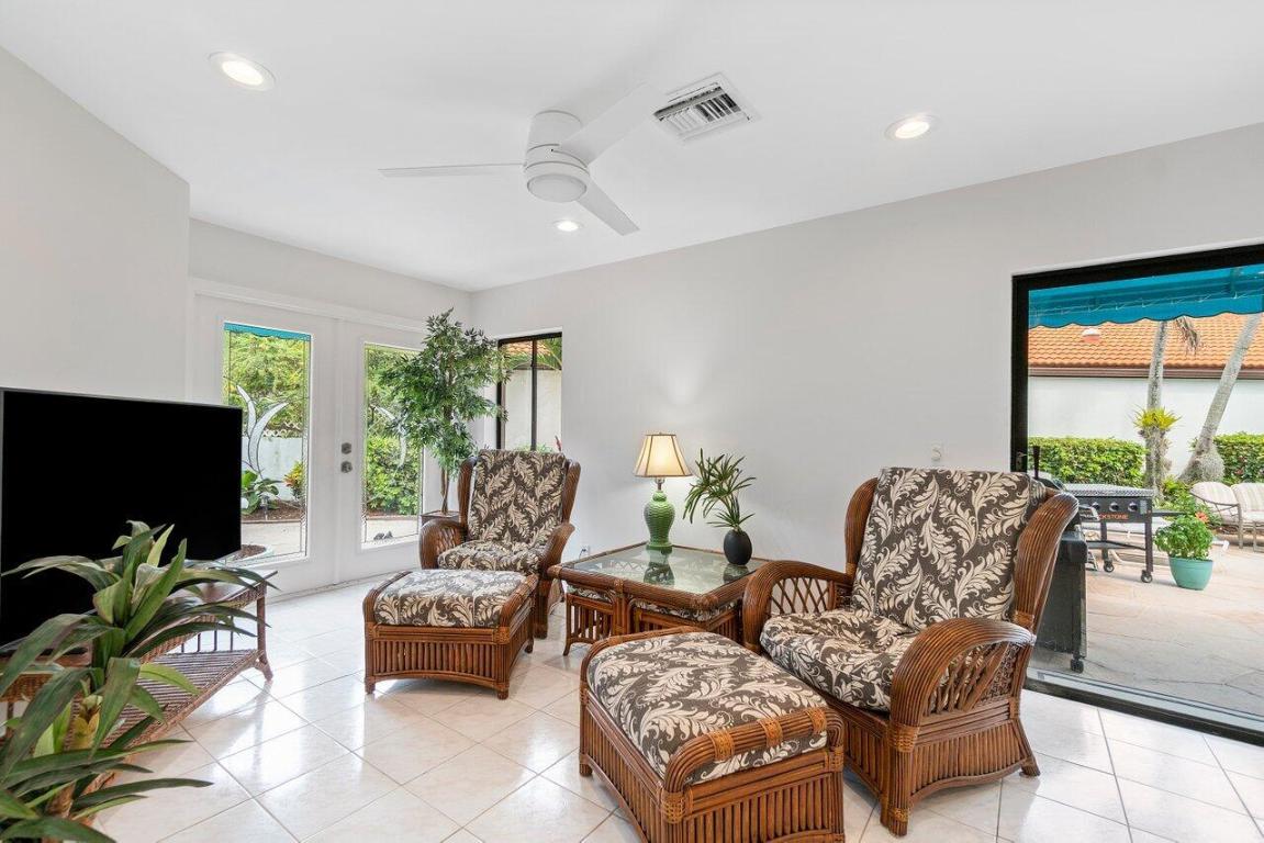 PELICAN HARBOR PH 4-A - Residential Lease