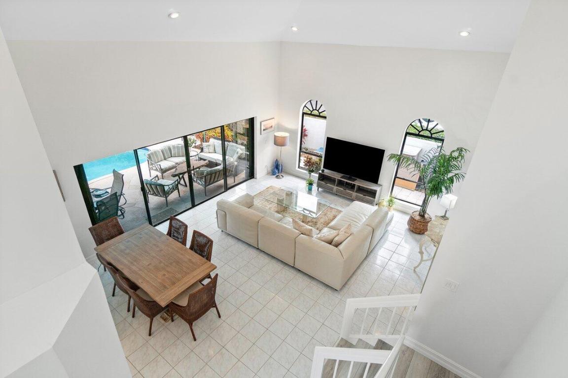 PELICAN HARBOR PH 4-A - Residential Lease