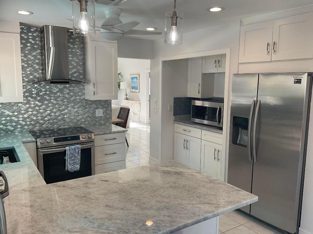 PELICAN HARBOR PH 4-A - Residential Lease