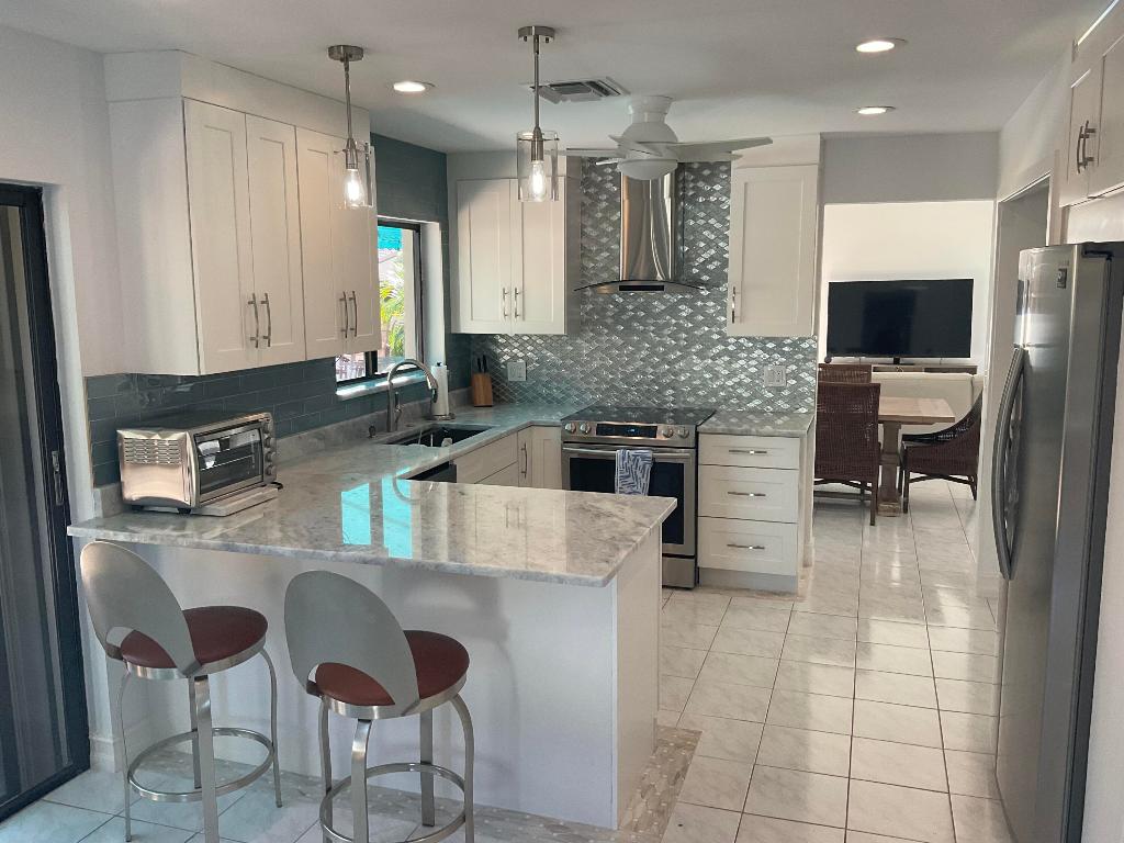 PELICAN HARBOR PH 4-A - Residential Lease