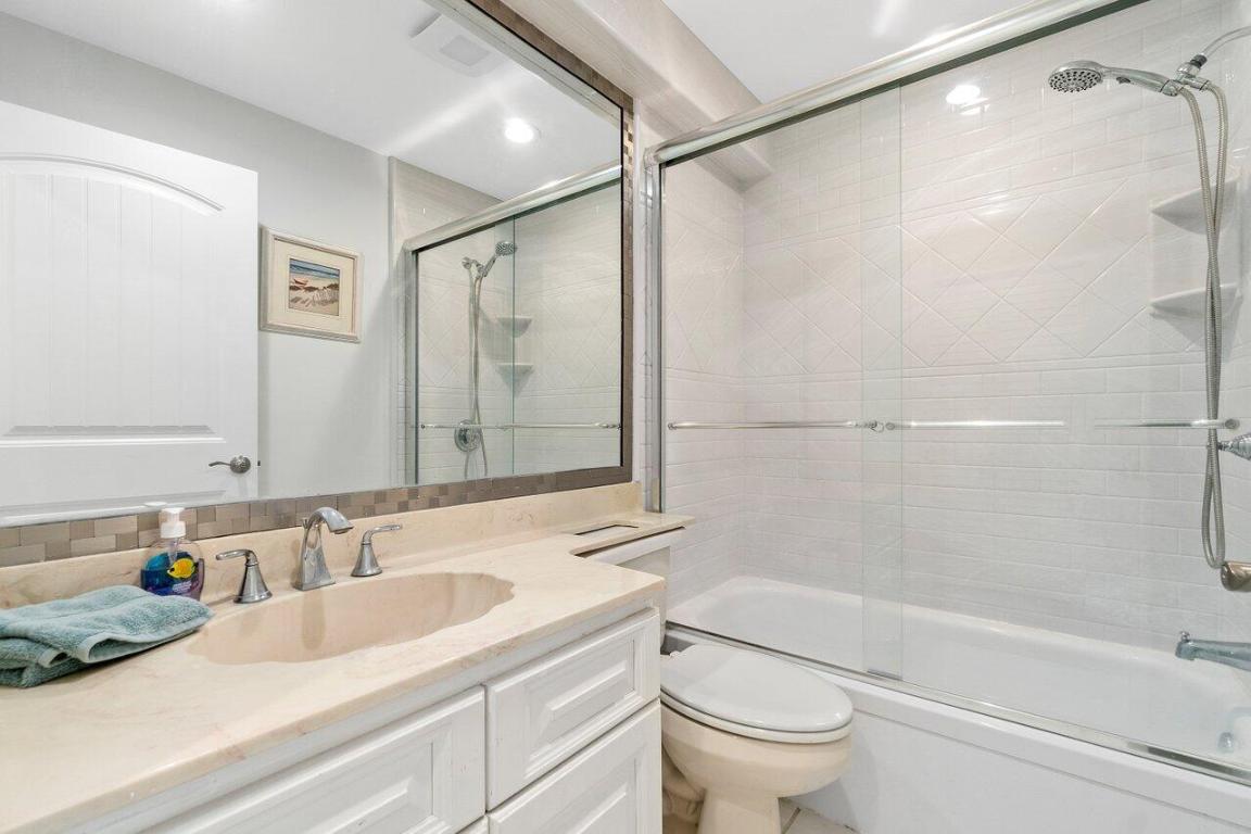 PELICAN HARBOR PH 4-A - Residential Lease