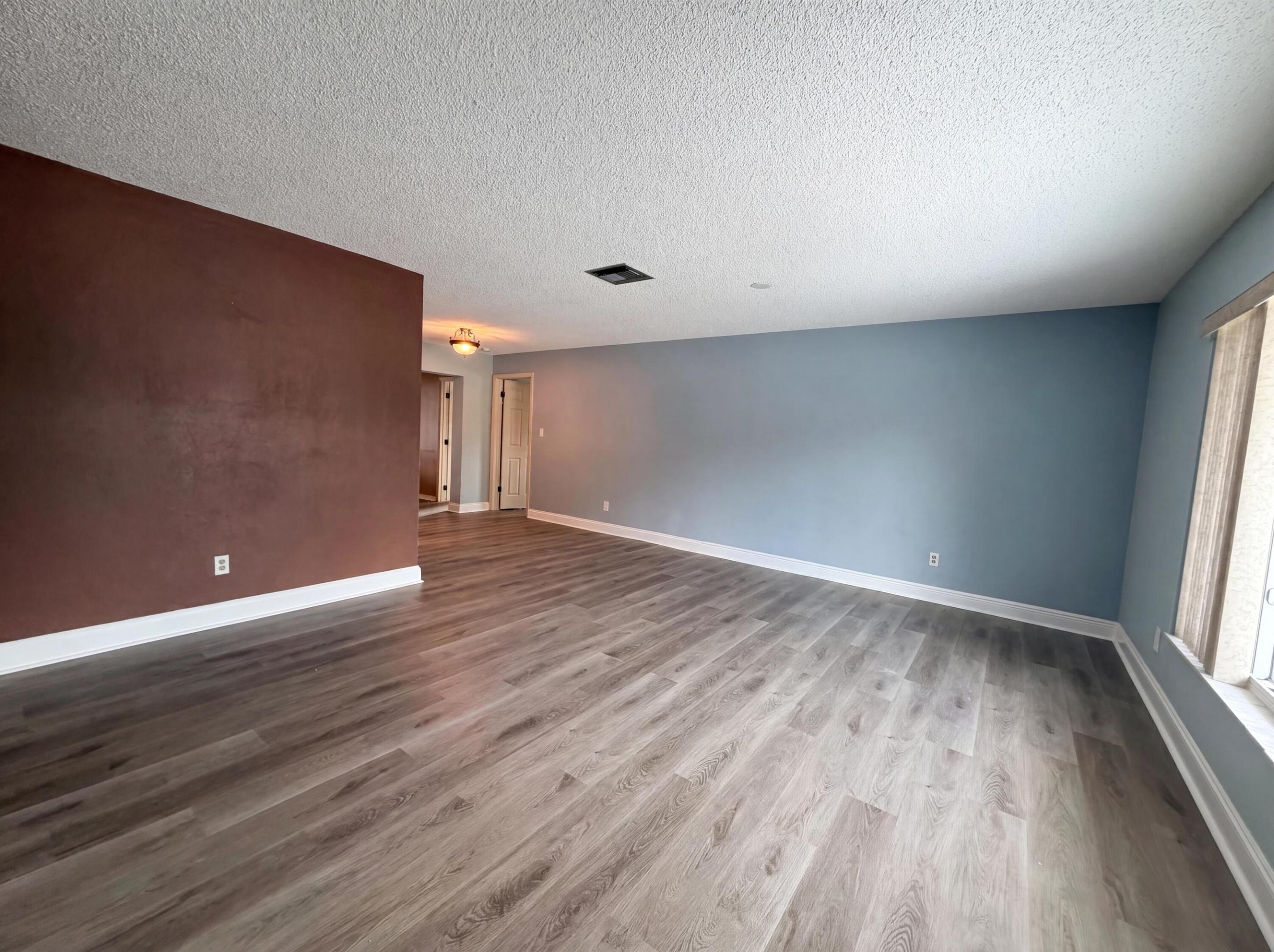 WESTWOOD COMMUNITY 5 78-39 B - Residential