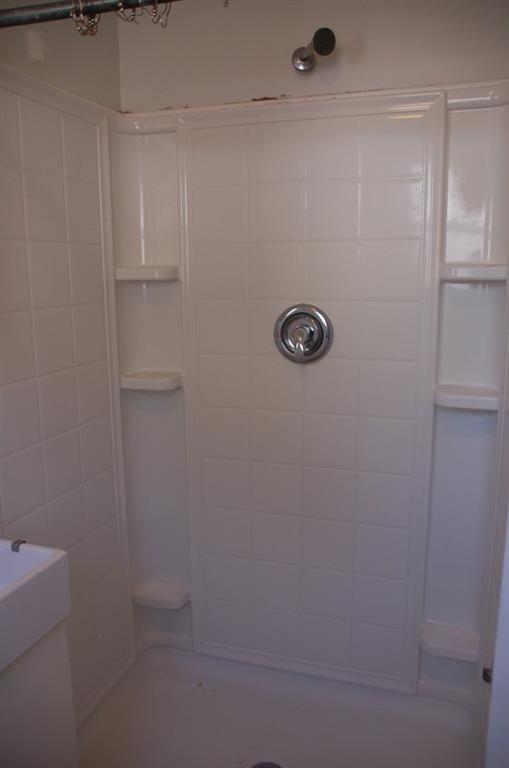 Lauderdale Gardens 8-28 B - Residential