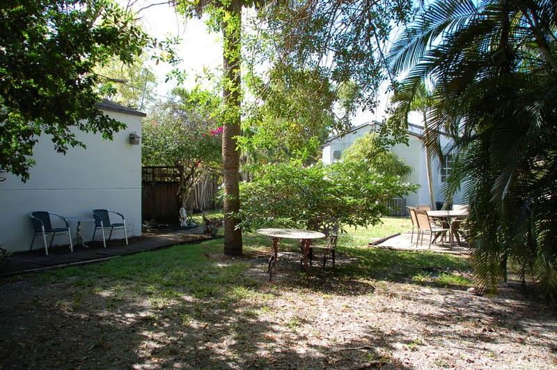 Lauderdale Gardens 8-28 B - Residential