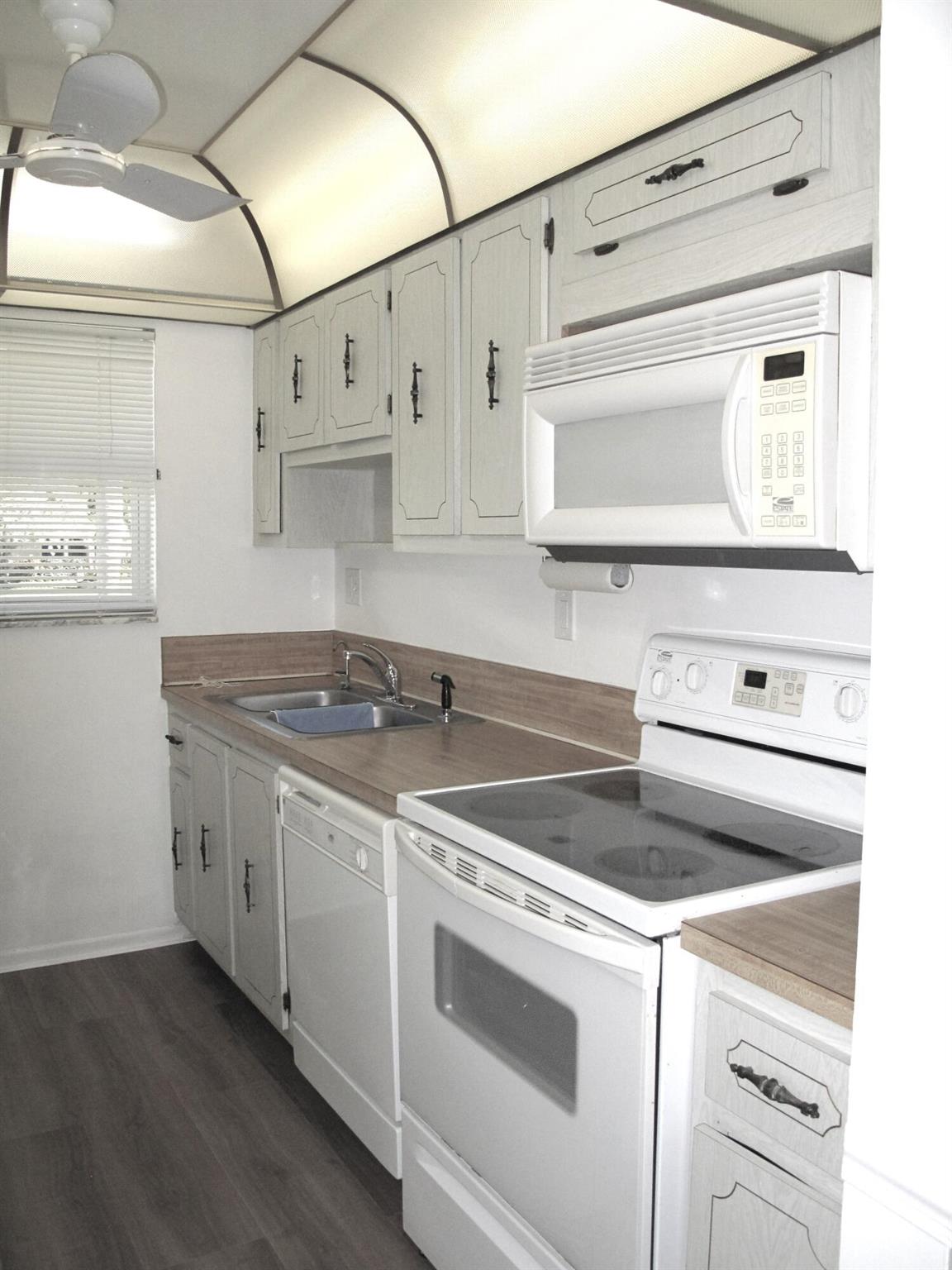 HIGH POINT OF DELRAY SEC - Residential Lease