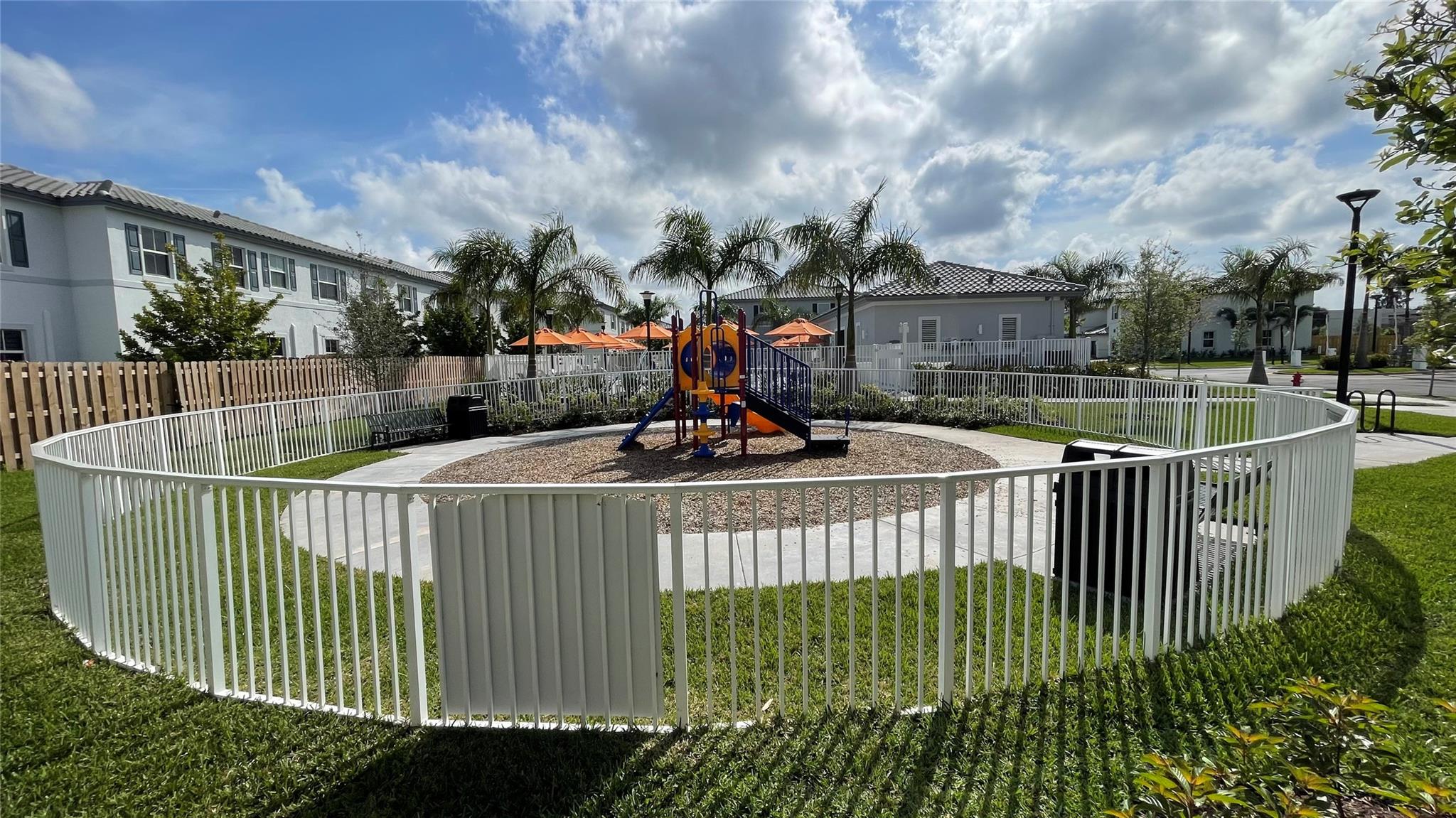 Wyndham Lakes Plaza 163-2 - Residential