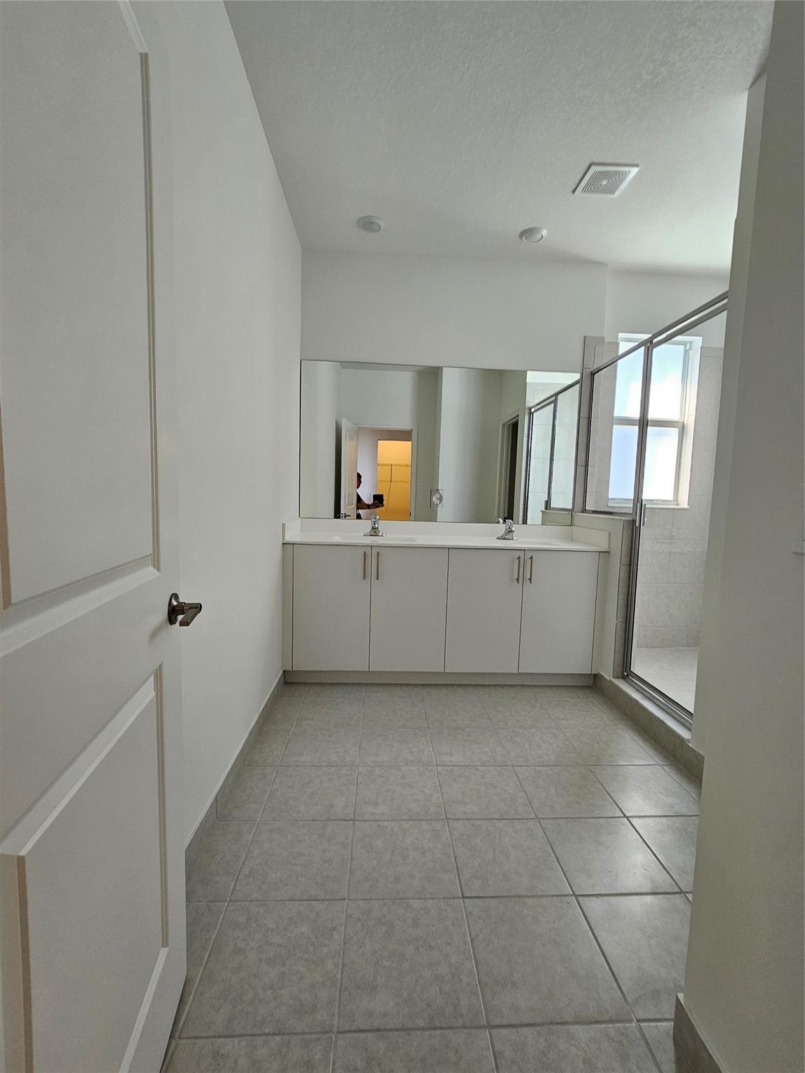 Wyndham Lakes Plaza 163-2 - Residential