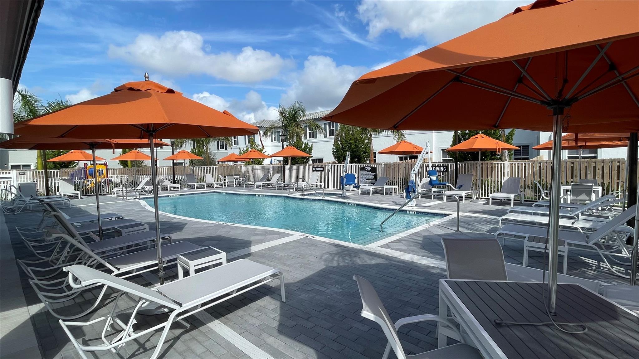 Wyndham Lakes Plaza 163-2 - Residential