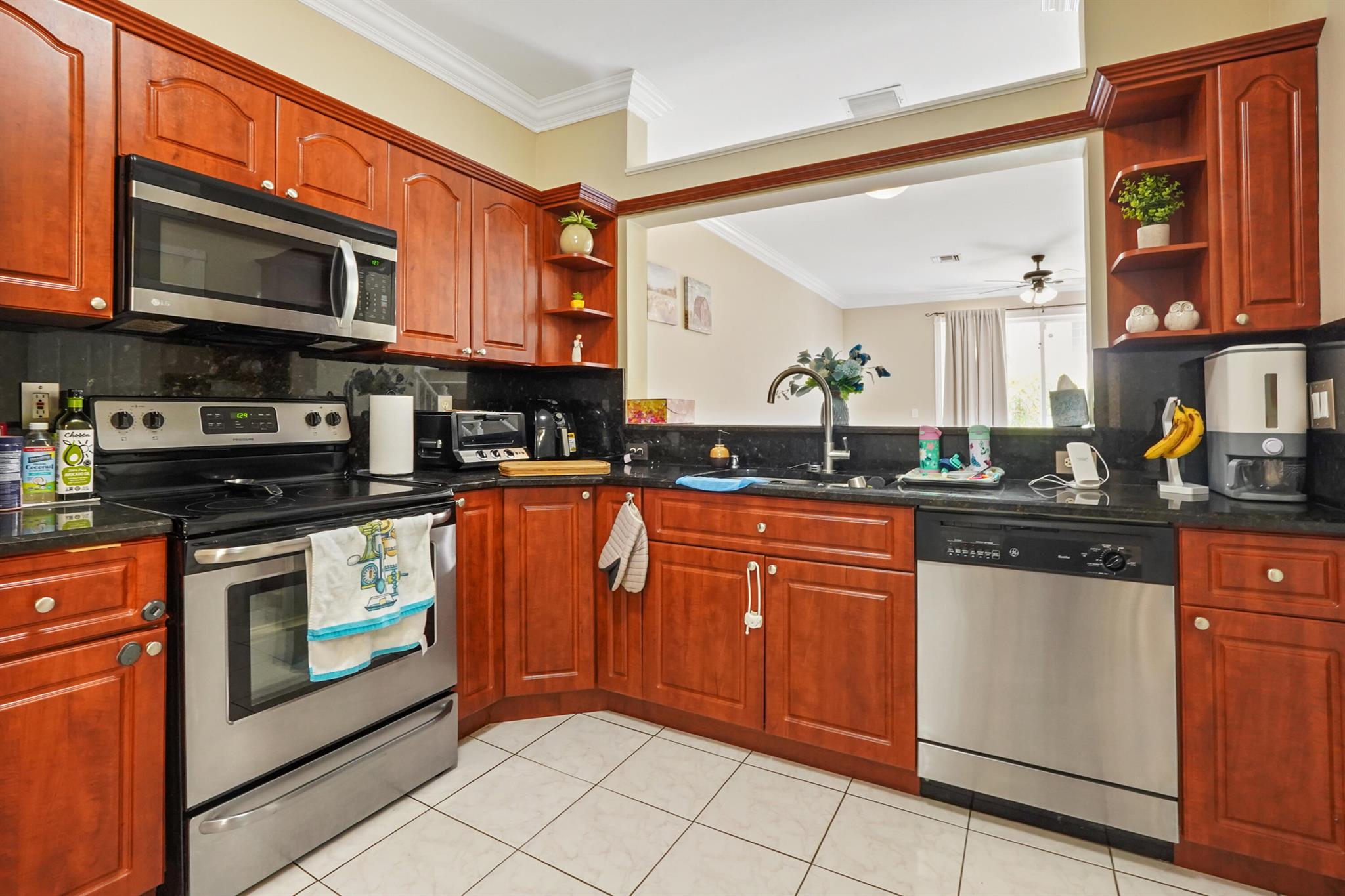 CHARTER CLUB - Residential