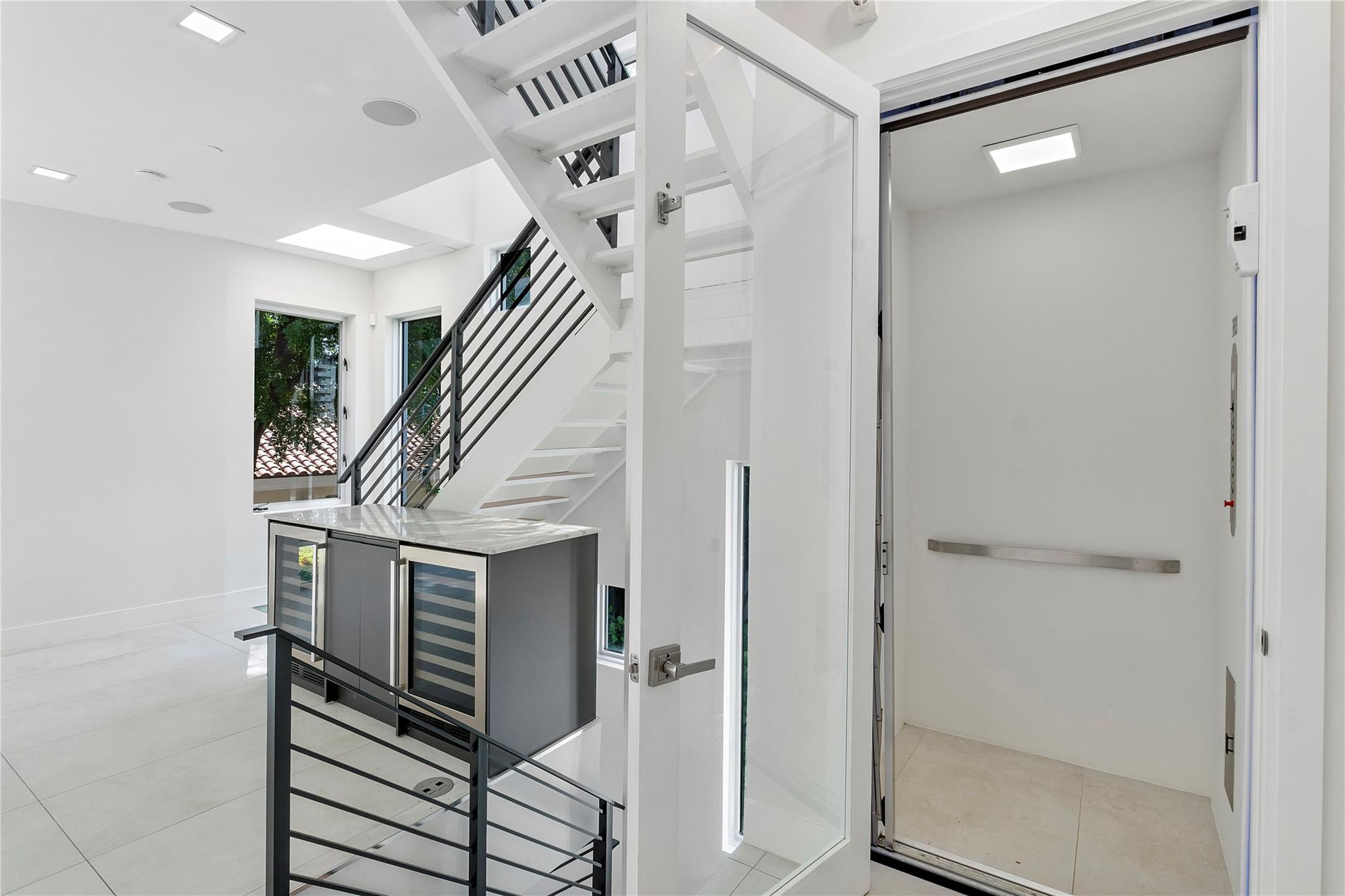 Palm Cove Lofts - Residential Lease