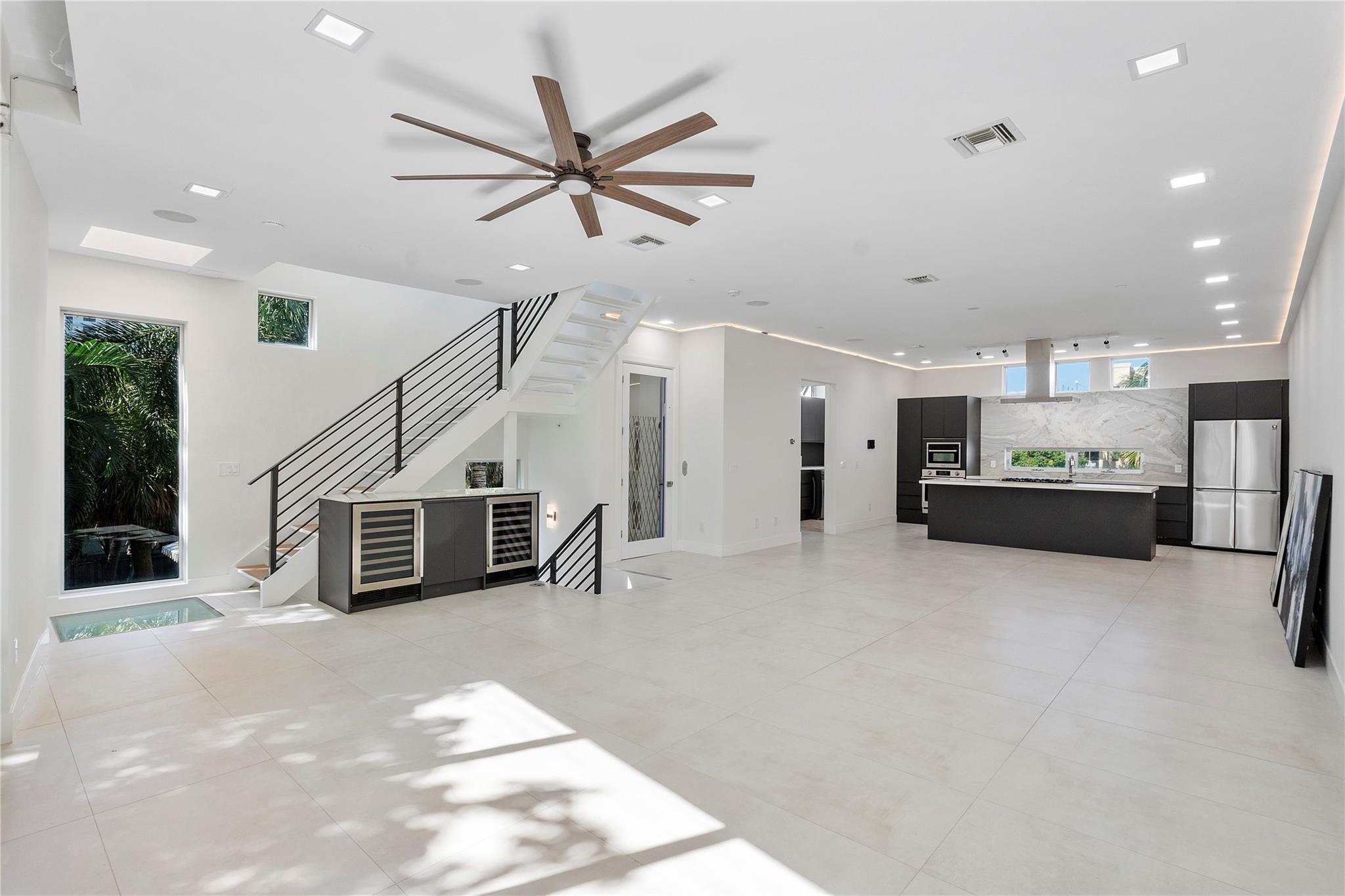 Palm Cove Lofts - Residential Lease