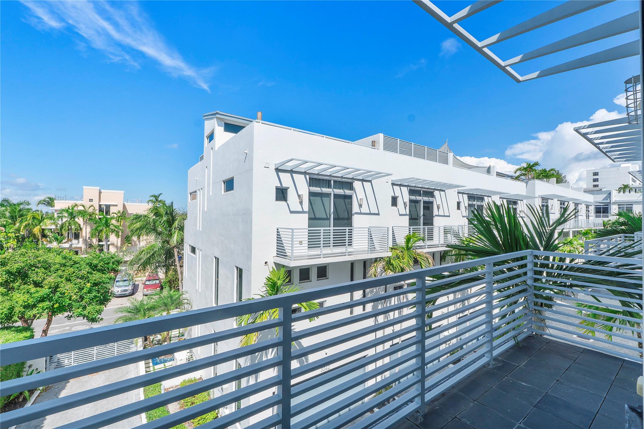 Palm Cove Lofts - Residential Lease