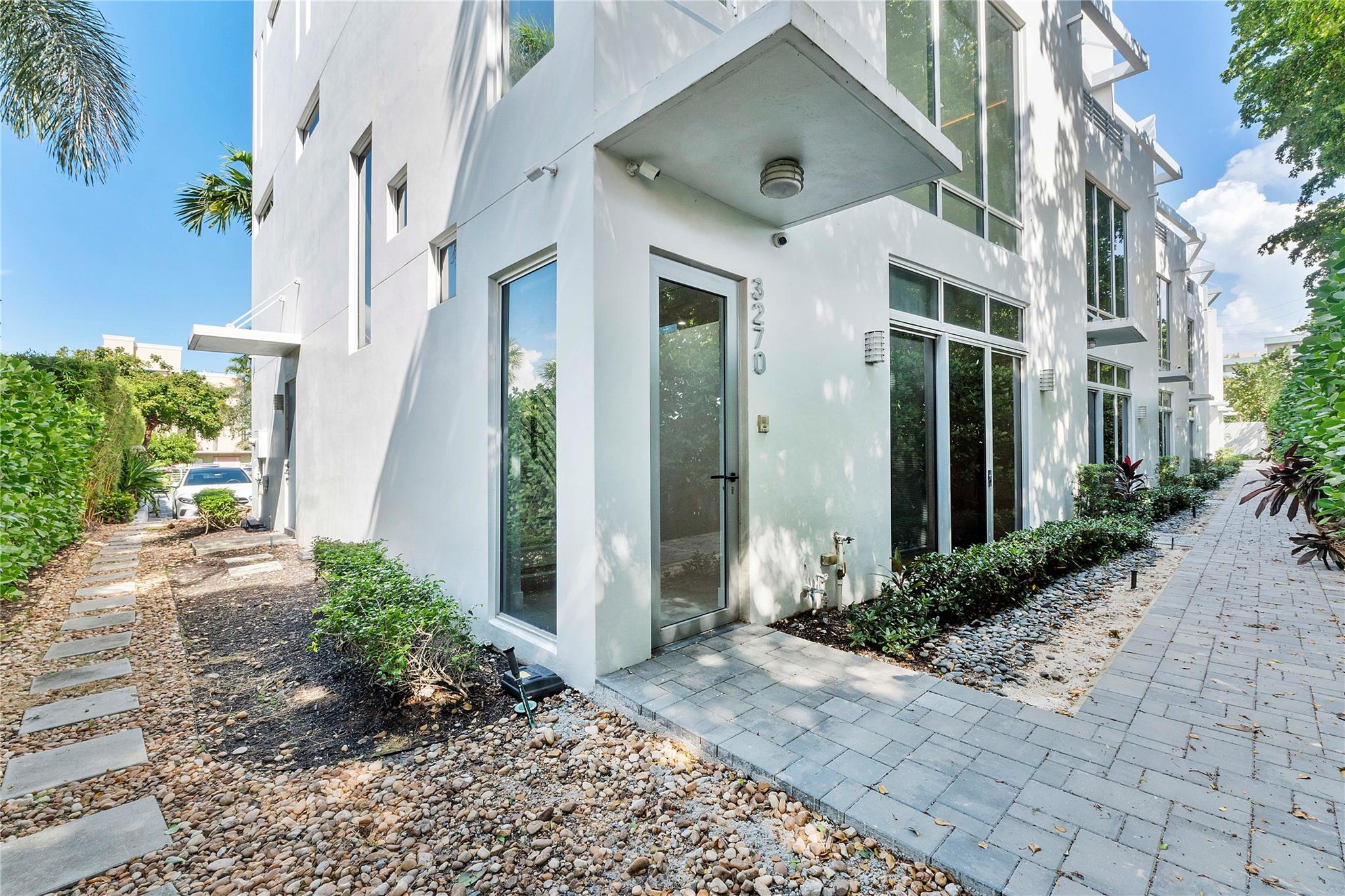 Palm Cove Lofts - Residential Lease