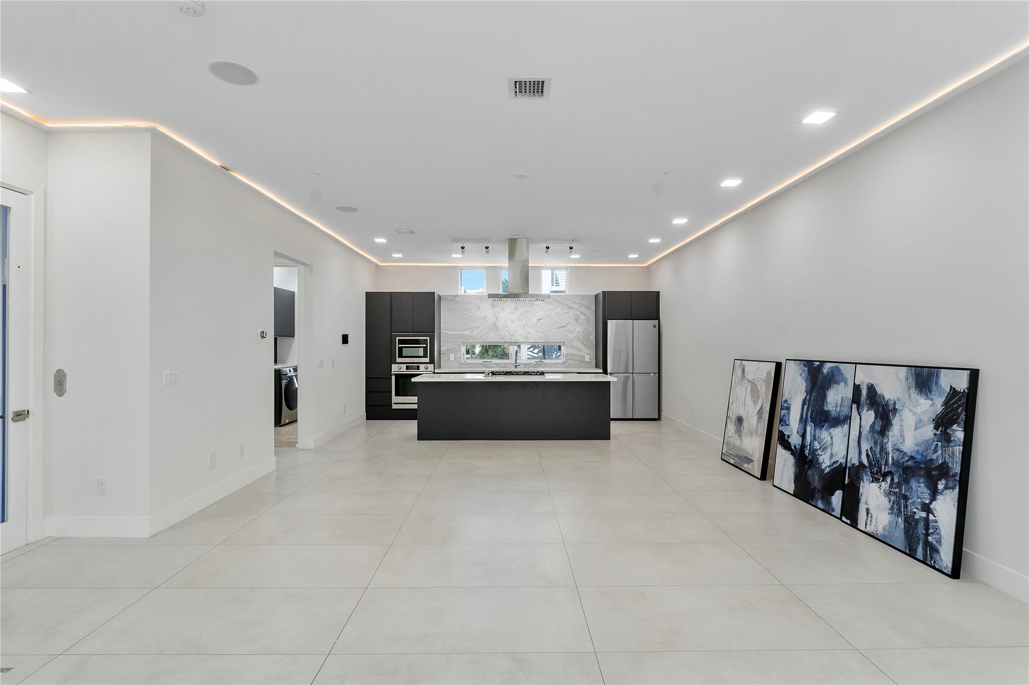 Palm Cove Lofts - Residential Lease