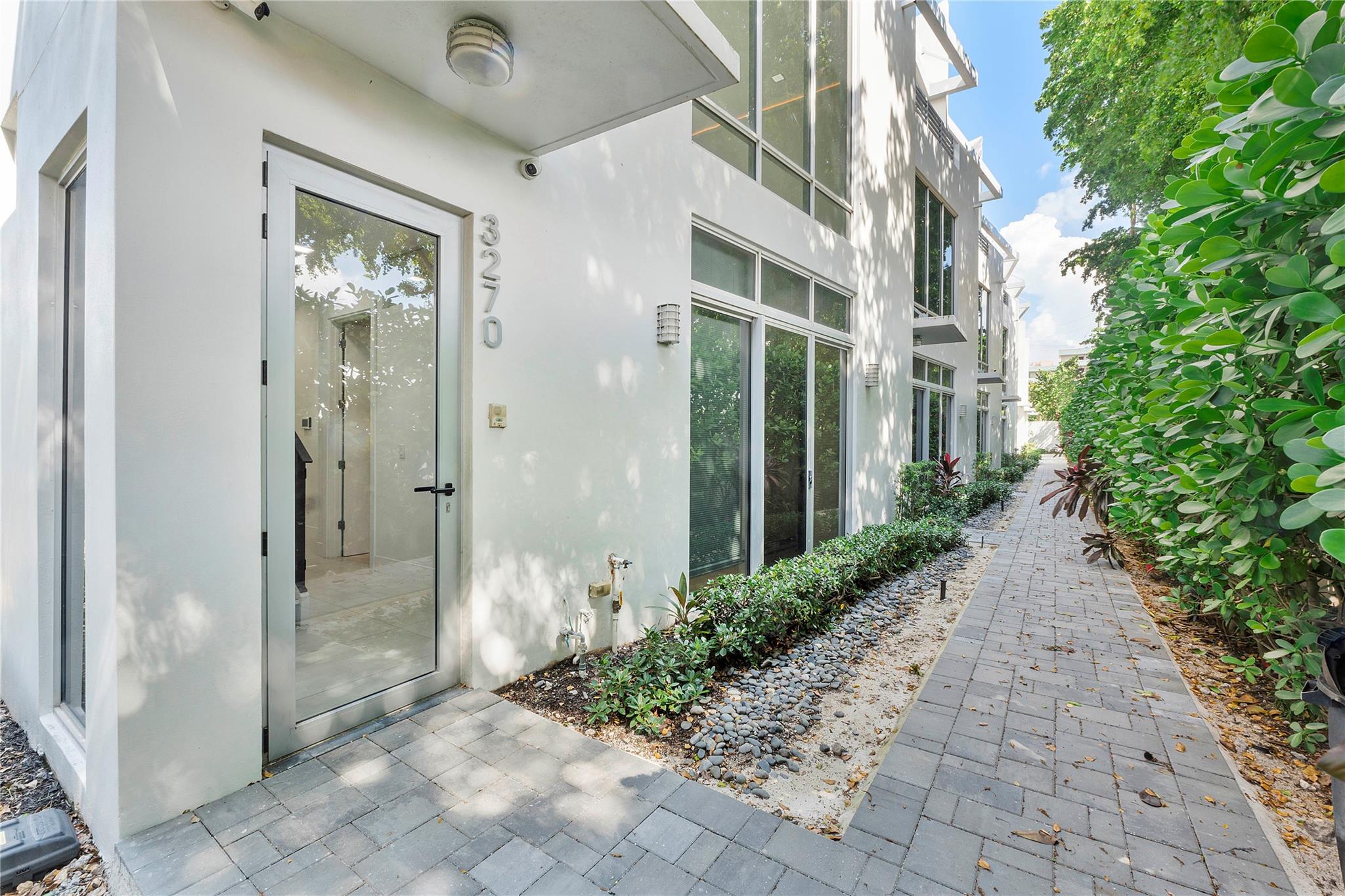 Palm Cove Lofts - Residential Lease
