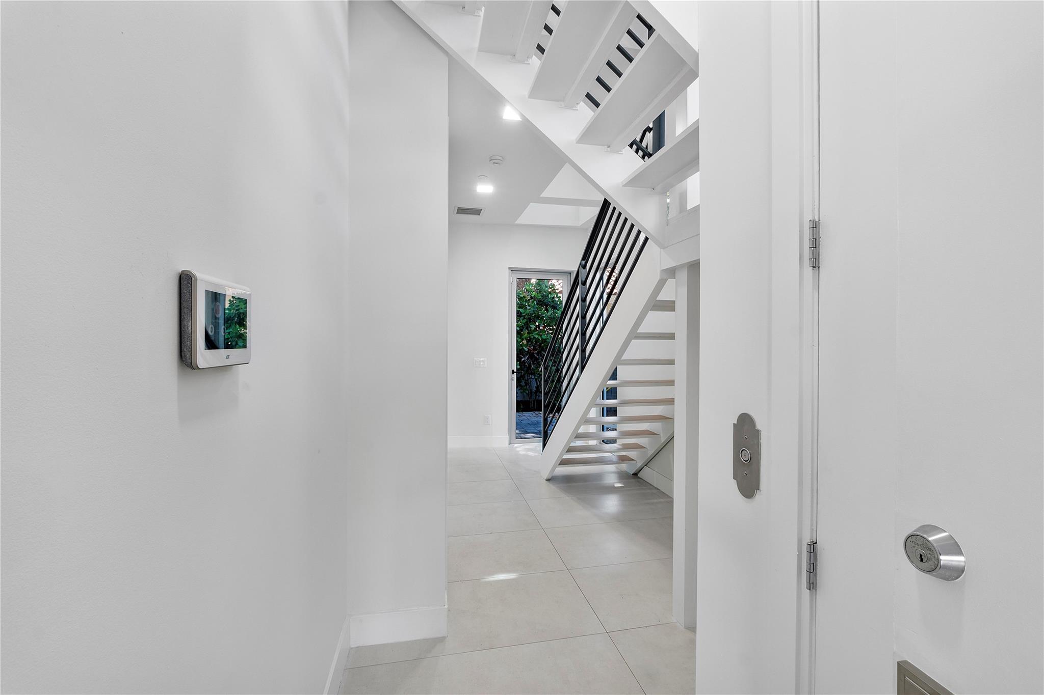Palm Cove Lofts - Residential Lease