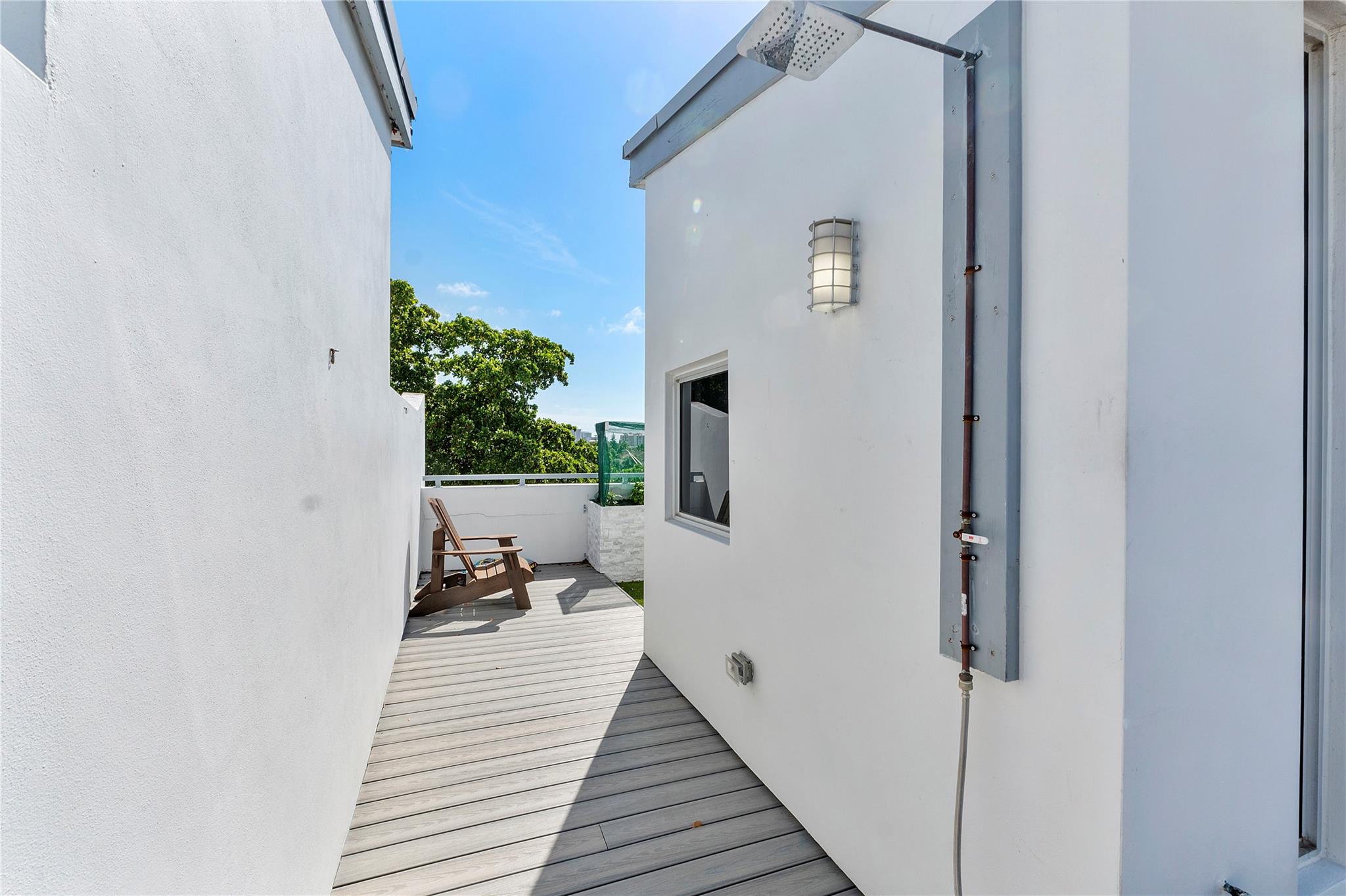 Palm Cove Lofts - Residential Lease
